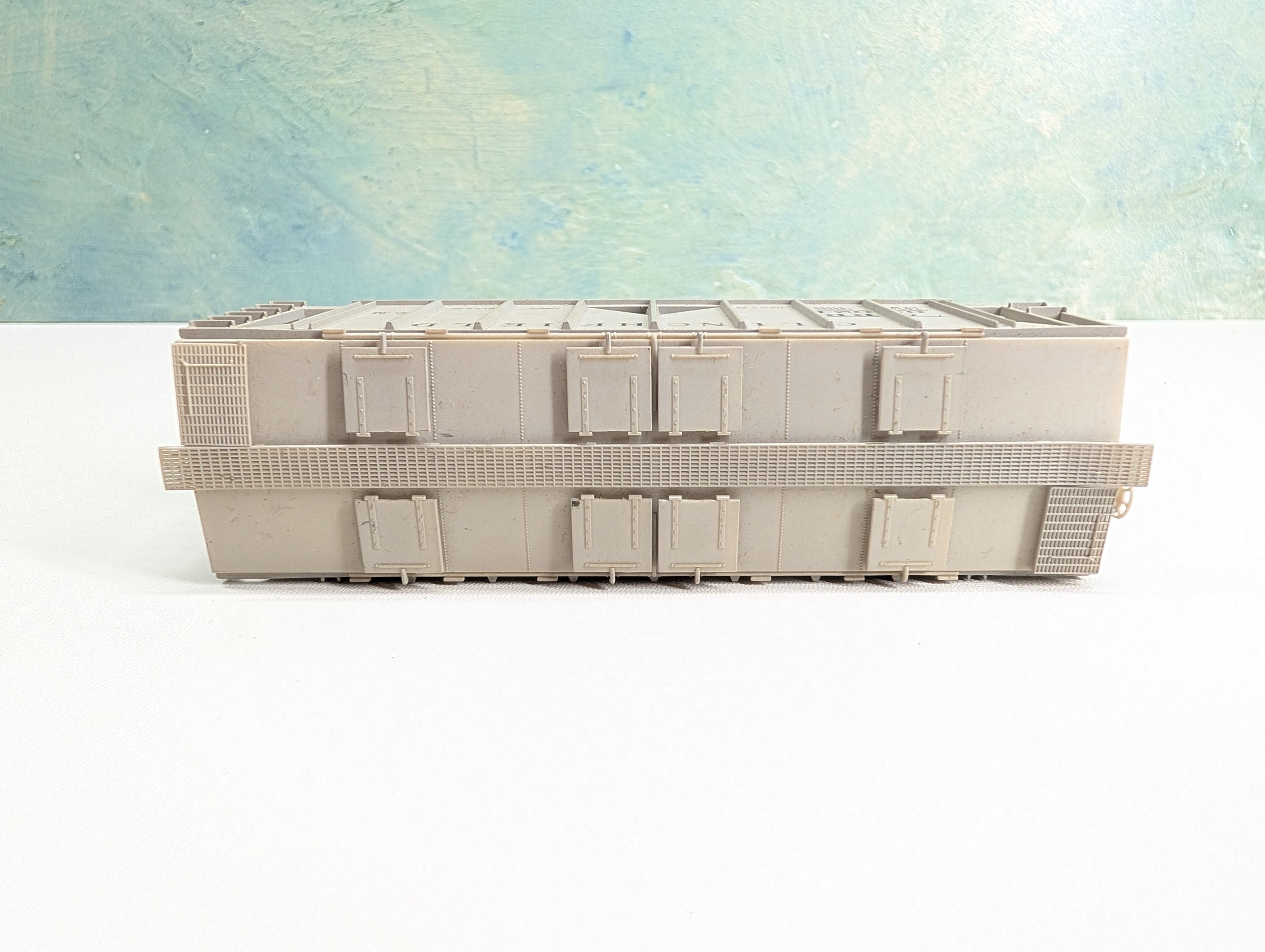 USED Bowser HO Scale Covered Hopper Clinchfield CRR #60024