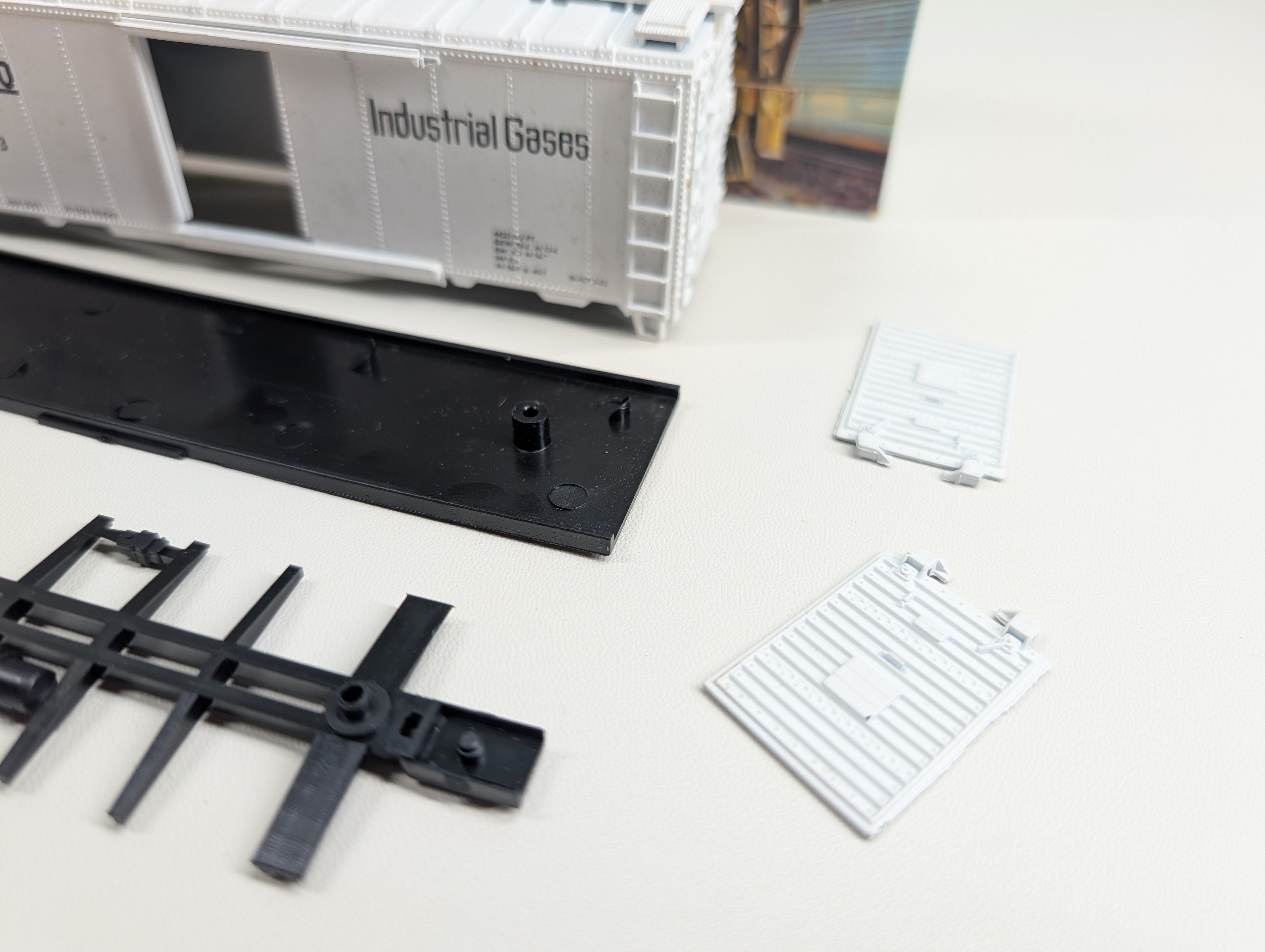 USED Athearn HO Scale 40' Box Car Airco Industries AROX #103 Branchline Custom KIT