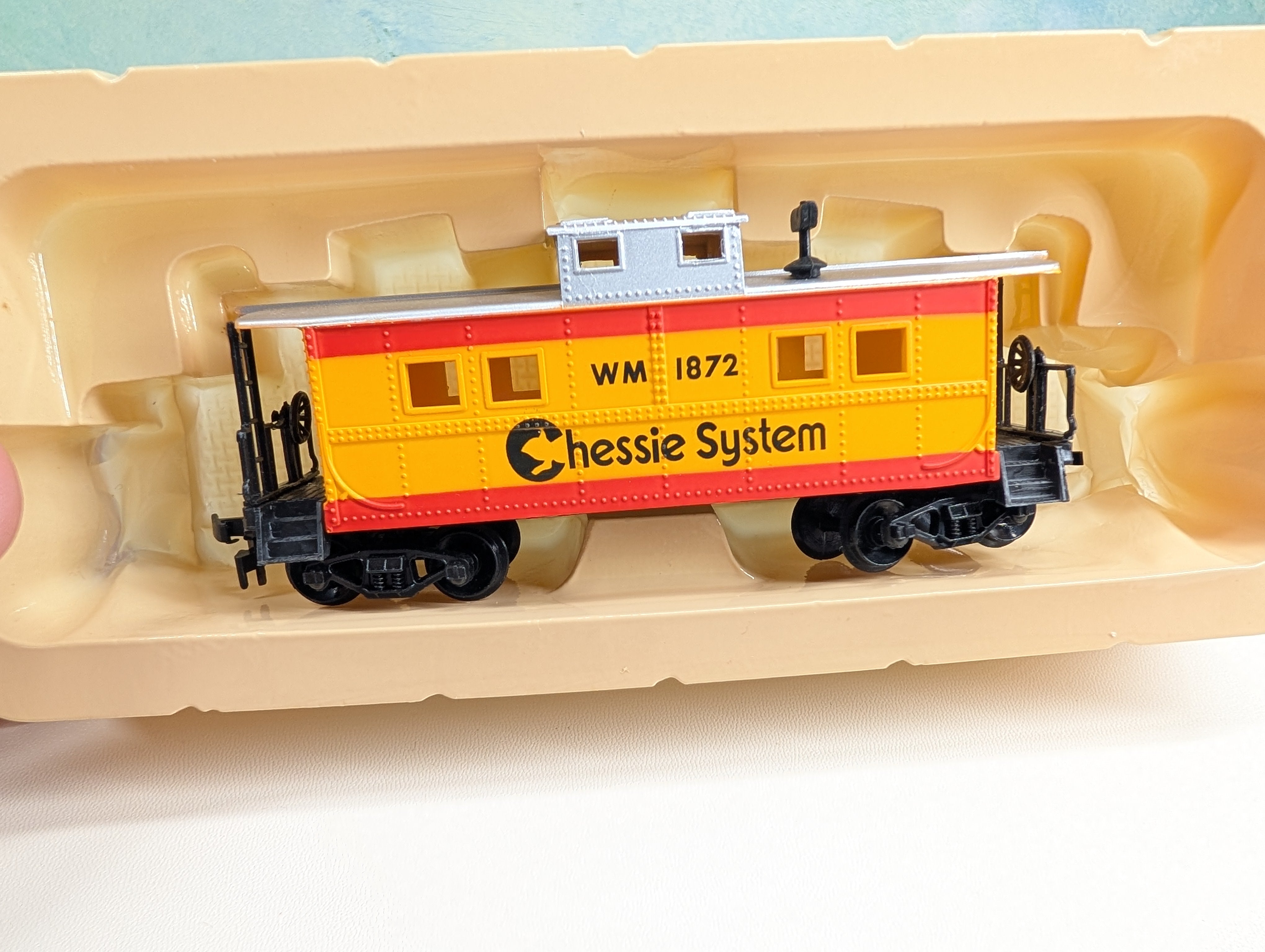USED Life-Like HO Scale Caboose Chessie System WM