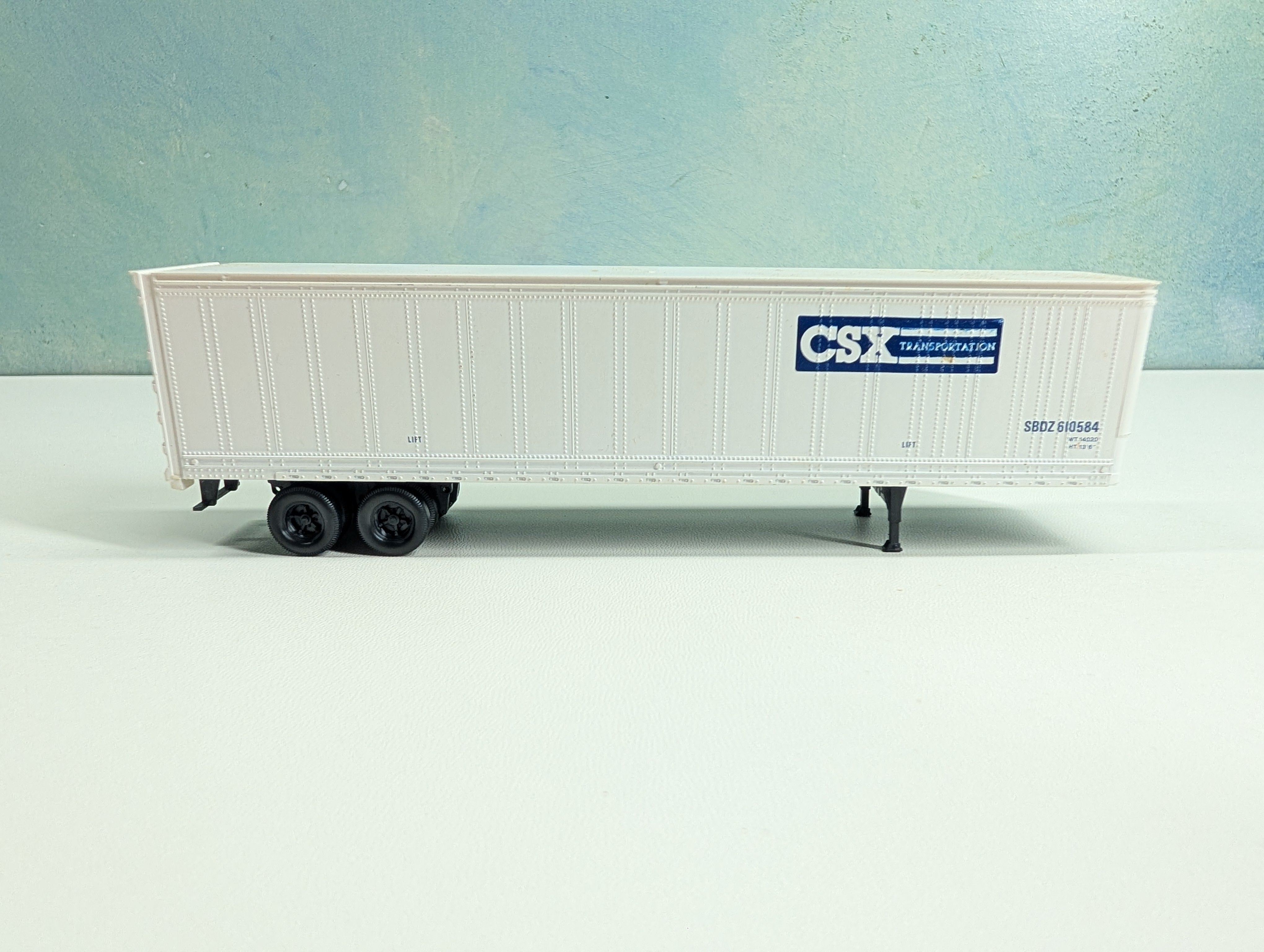 USED HO Scale 45' Trailer CSX SBDZ #610584