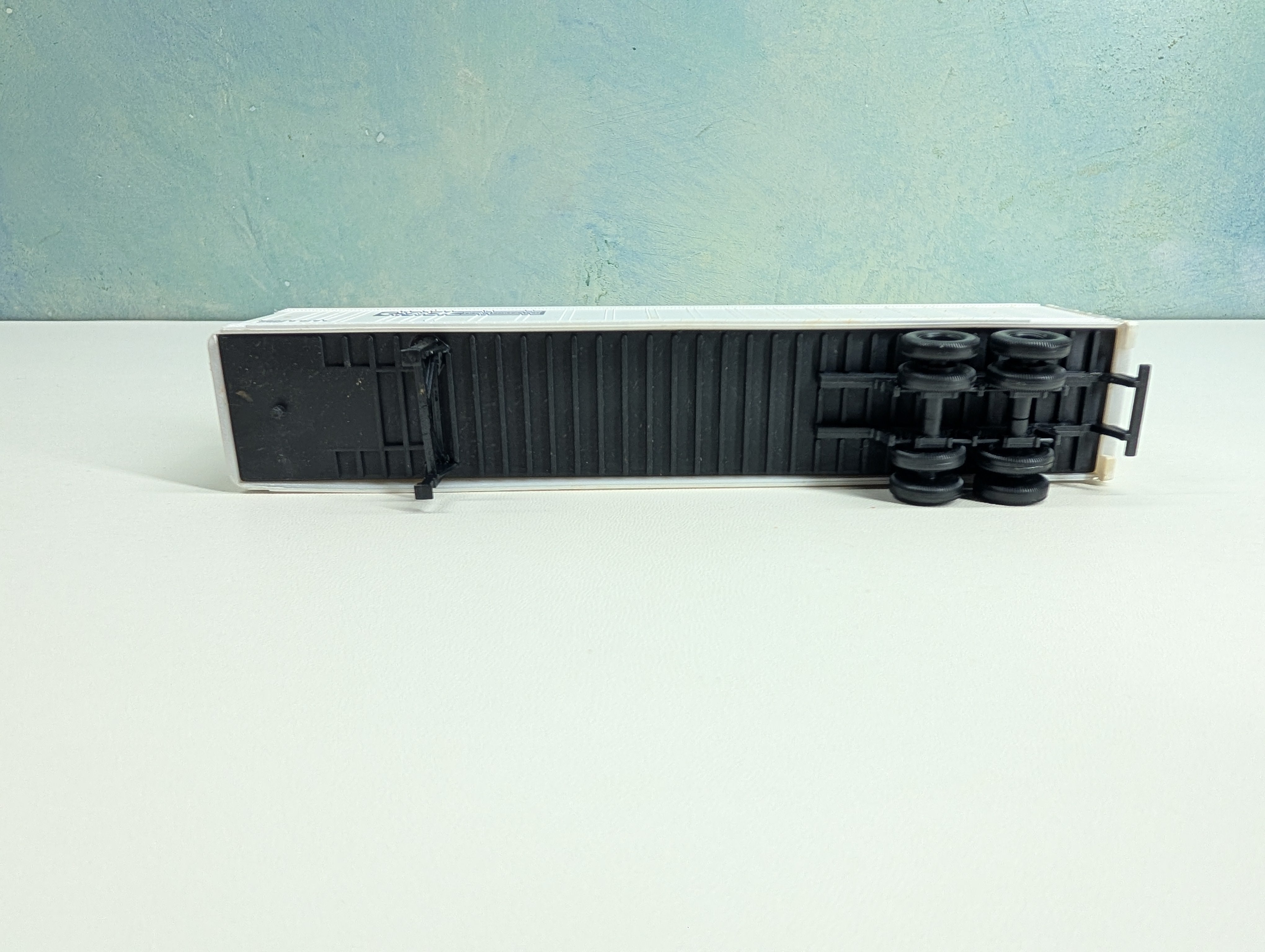 USED HO Scale 45' Trailer CSX SBDZ #610584