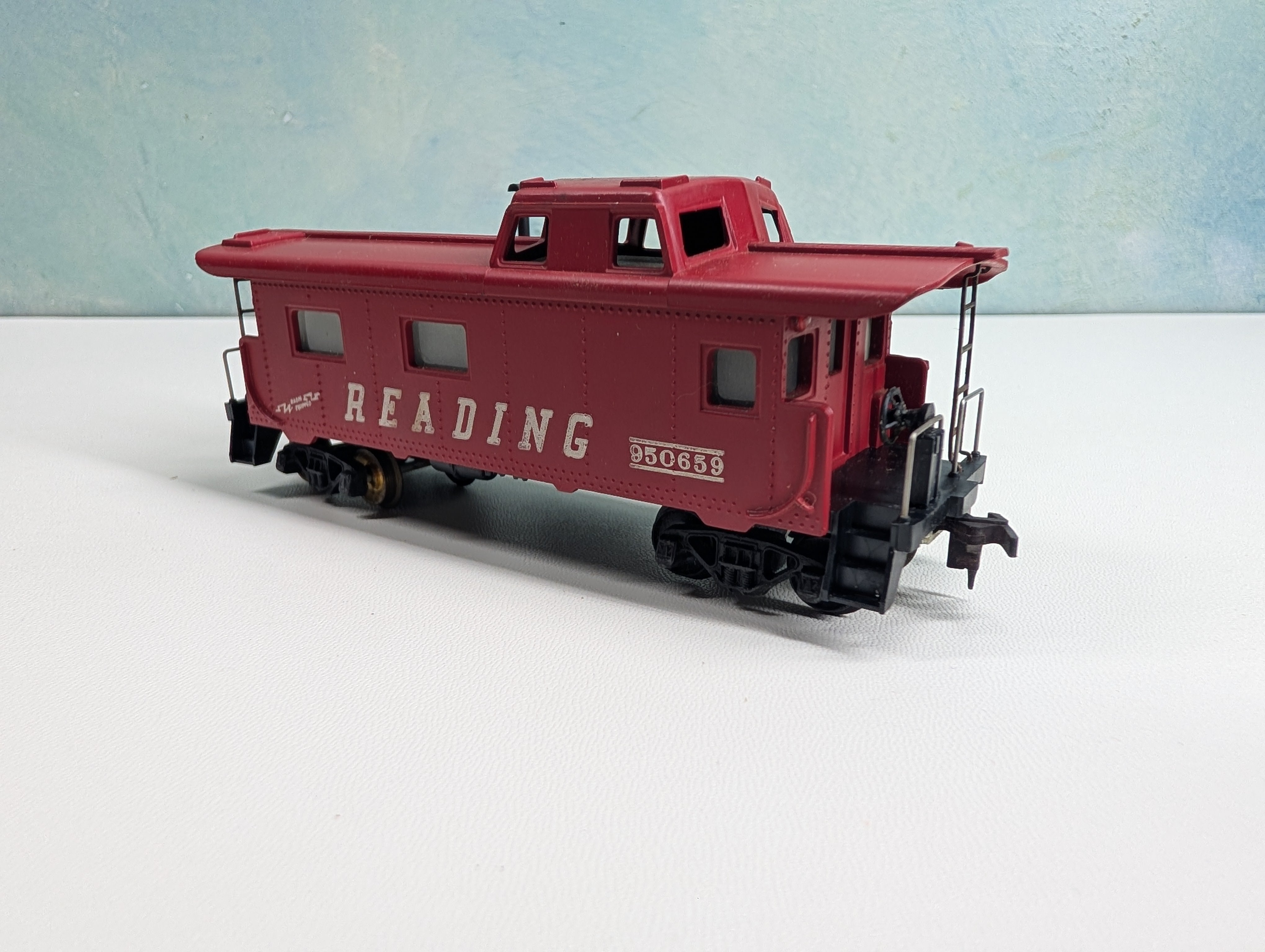 USED Mantua HO Scale Caboose Reading #950659