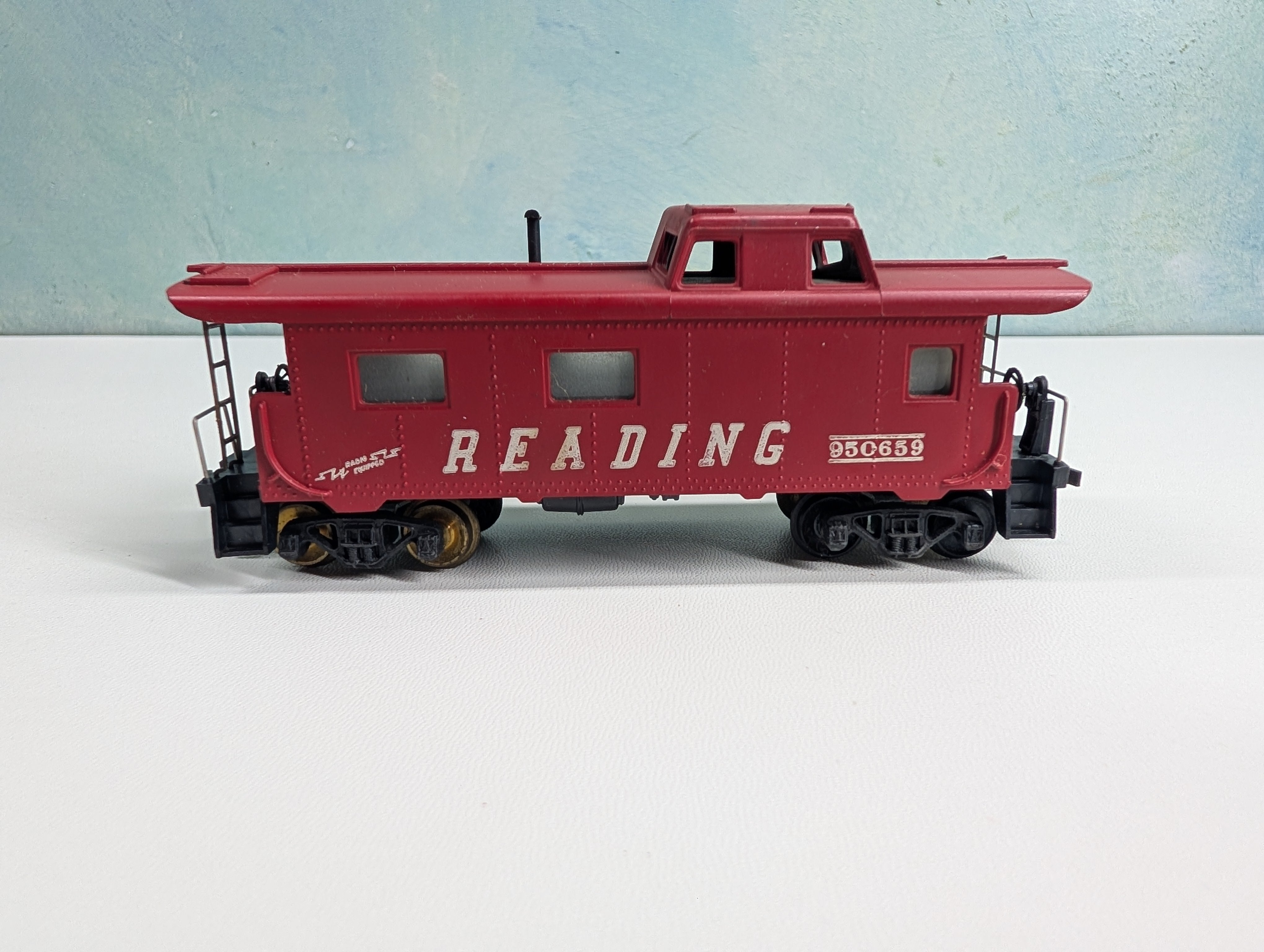 USED Mantua HO Scale Caboose Reading #950659