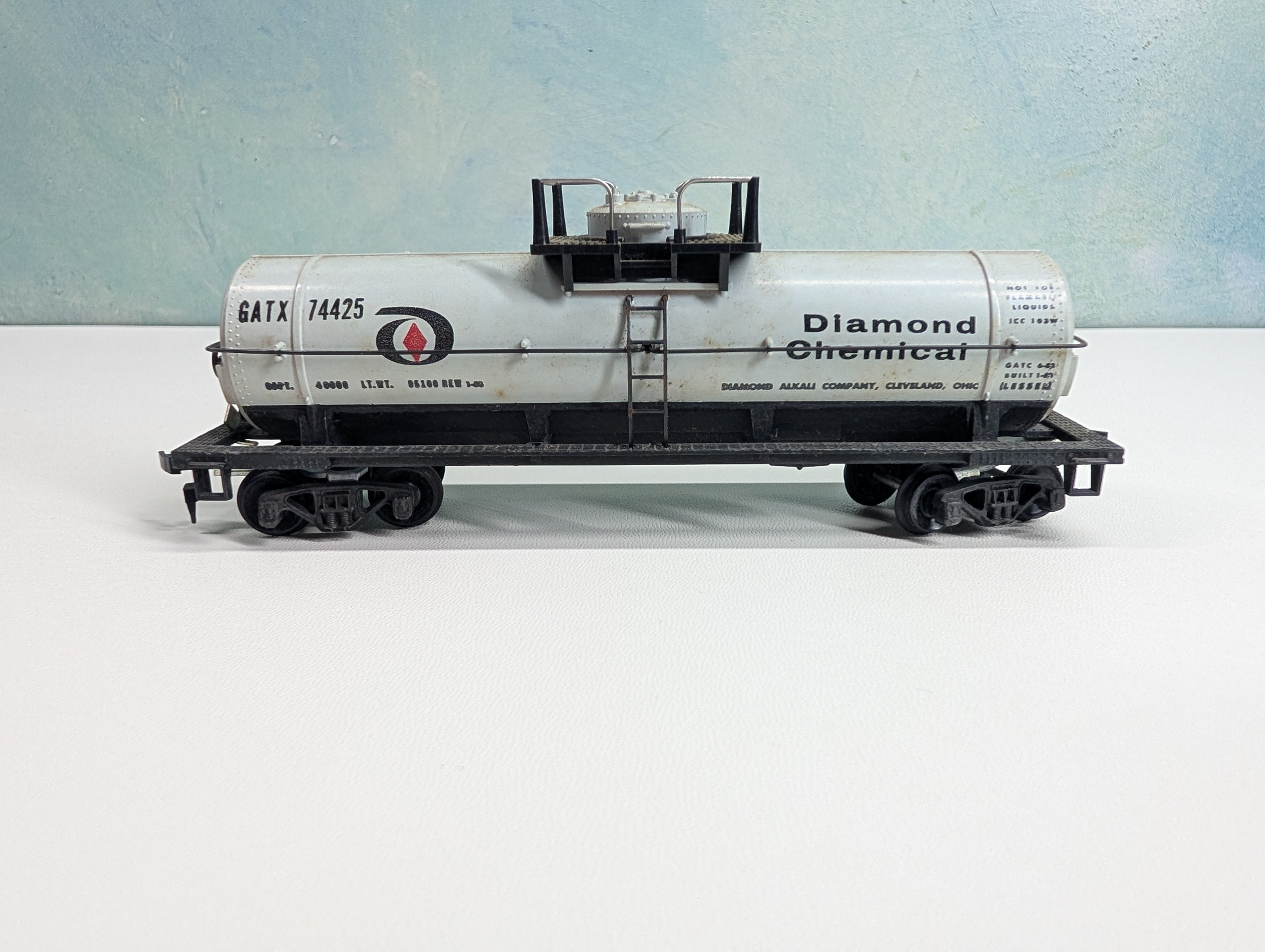 USED Mantua HO Scale Tank Car Diamond Chemical GATX #74425
