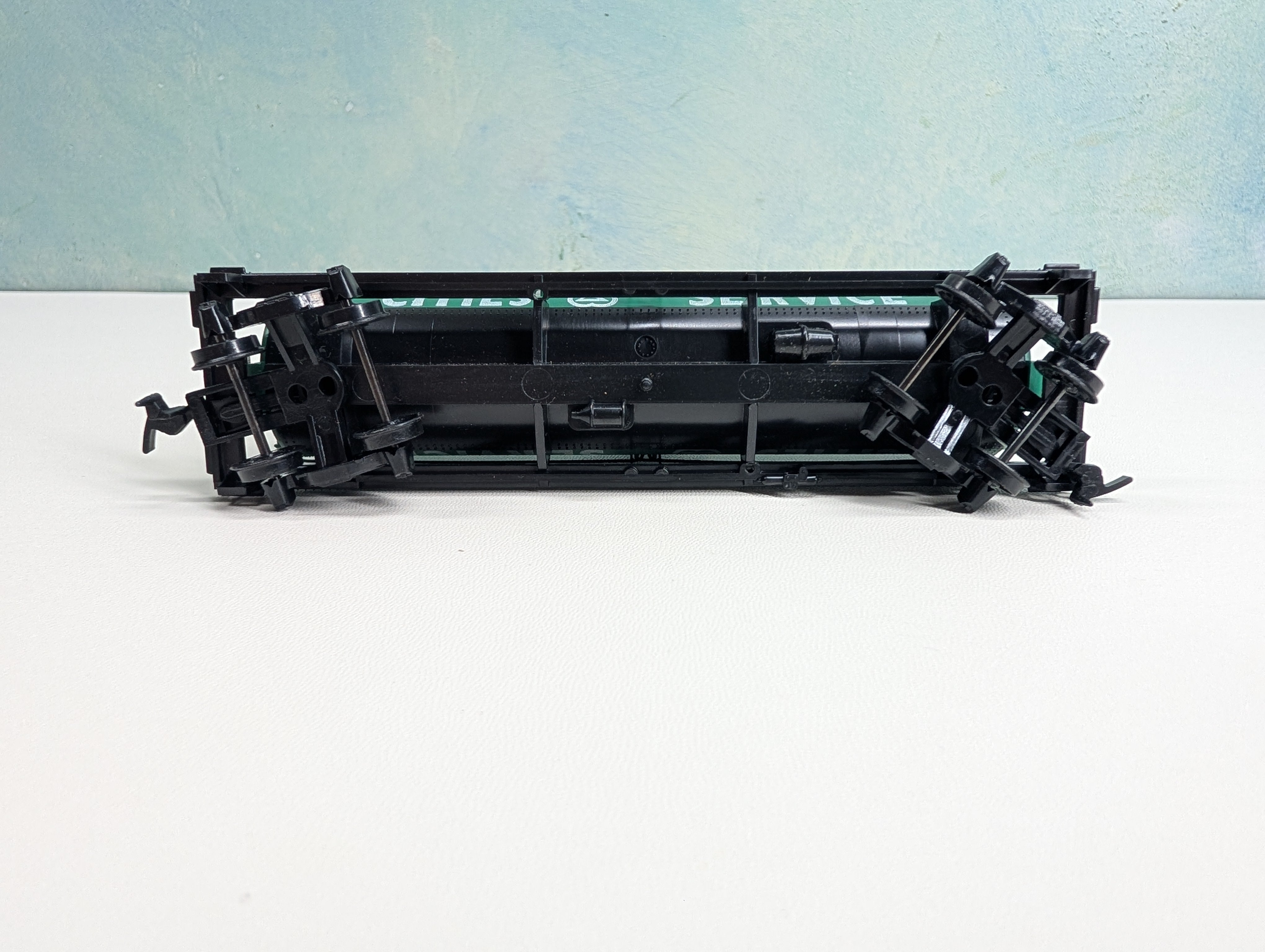 USED HO Scale Single Dome Tank Car Cities Service