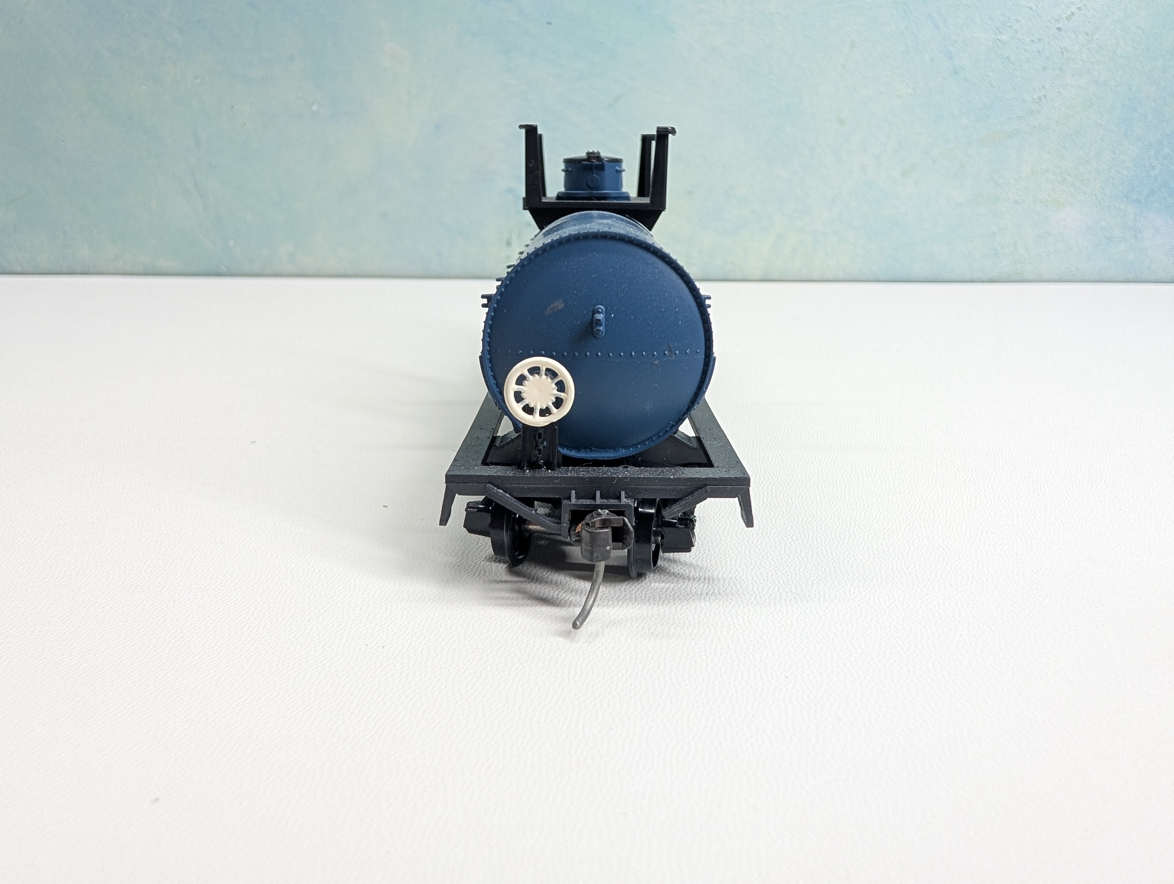 USED Athearn HO Scale Tank Car DOW #X-38370