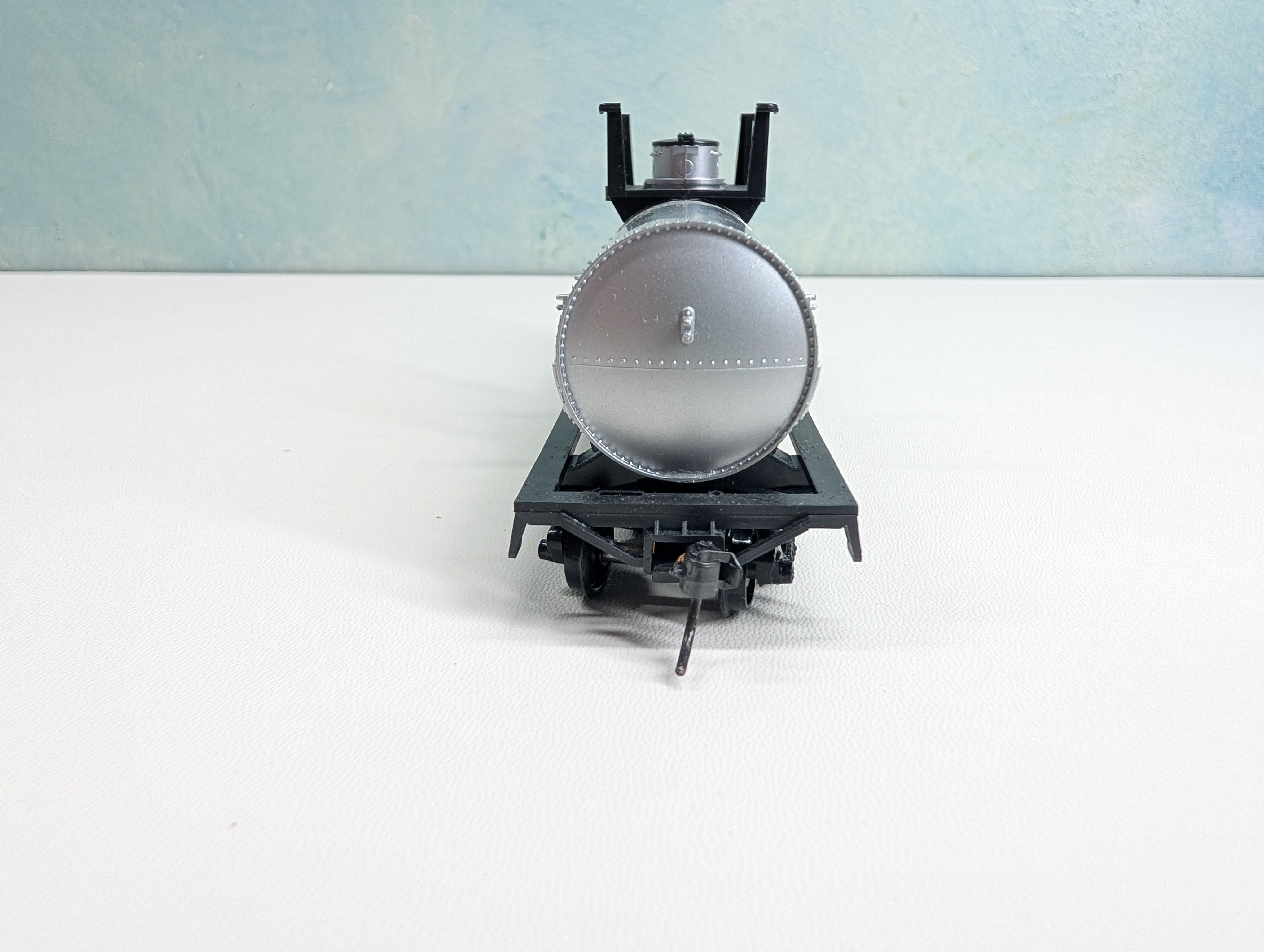 USED Athearn HO Scale Tank Car DuPont SHPX #3246