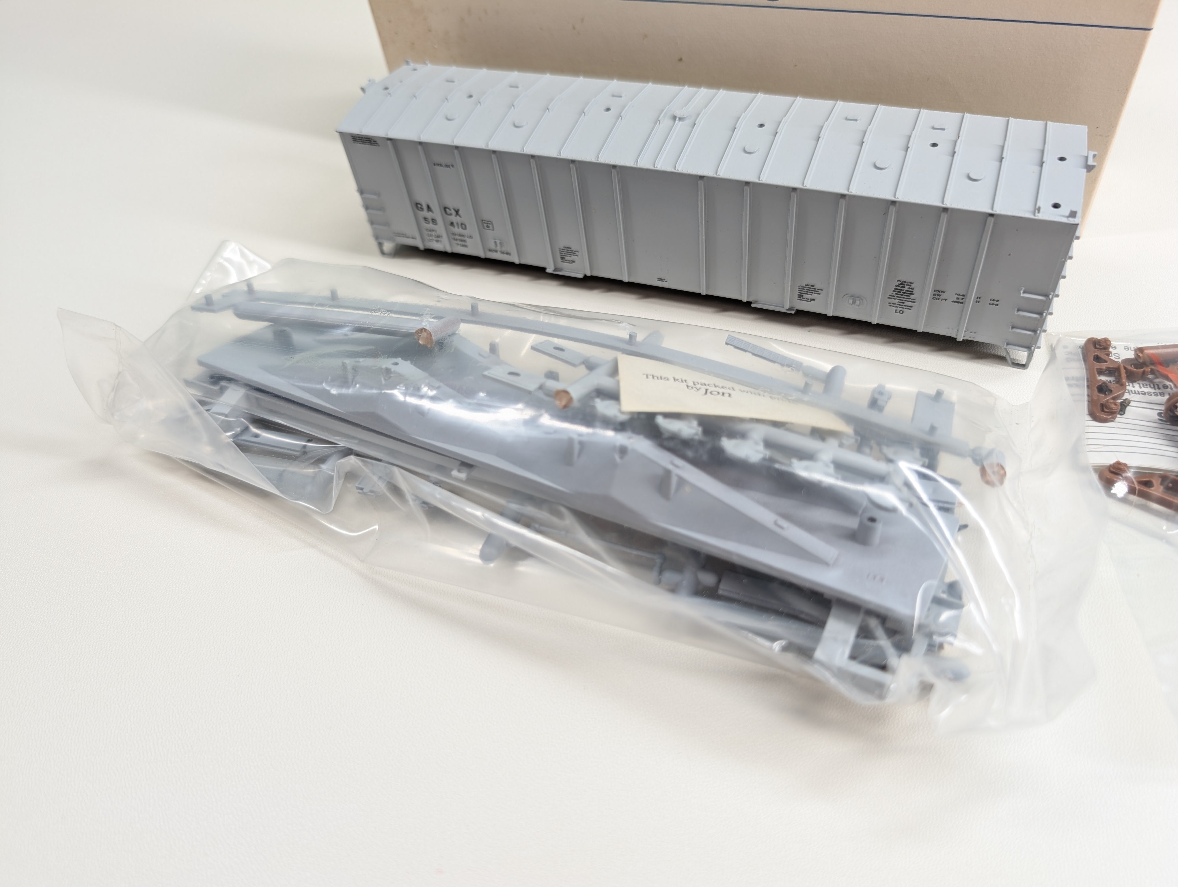 USED Walthers 932-3657 HO Scale 50' Airslide Hopper GACX #56410 KIT