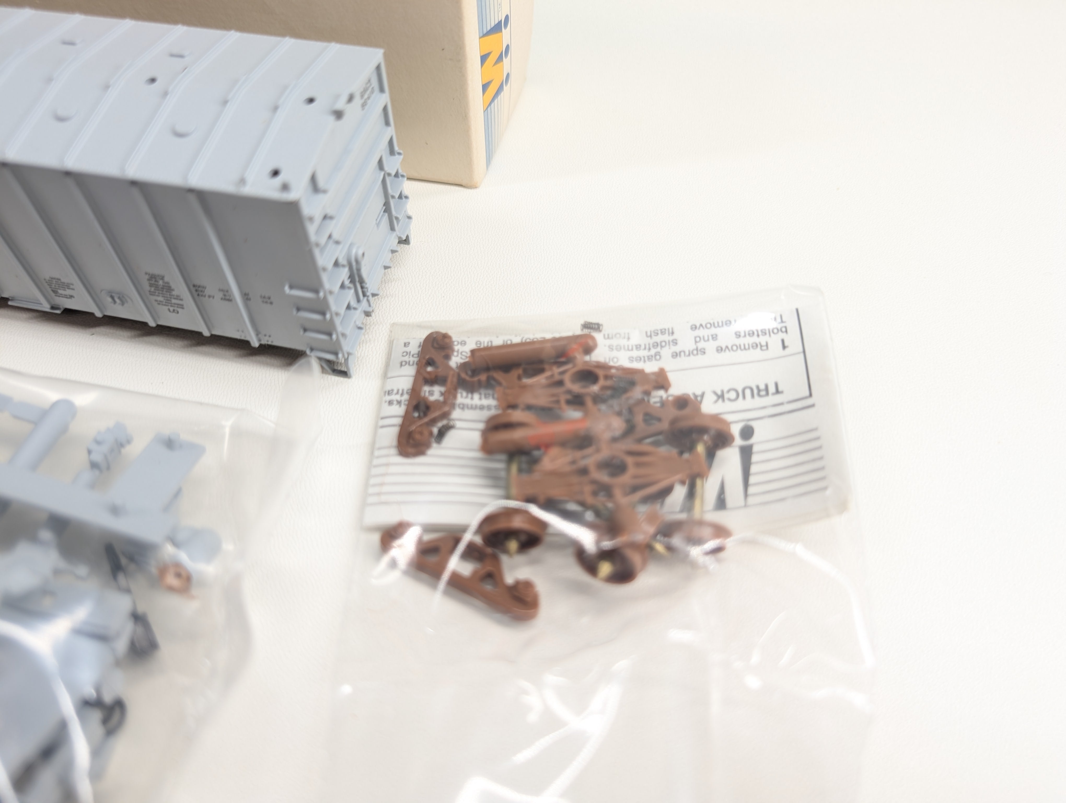 USED Walthers 932-3657 HO Scale 50' Airslide Hopper GACX #56410 KIT