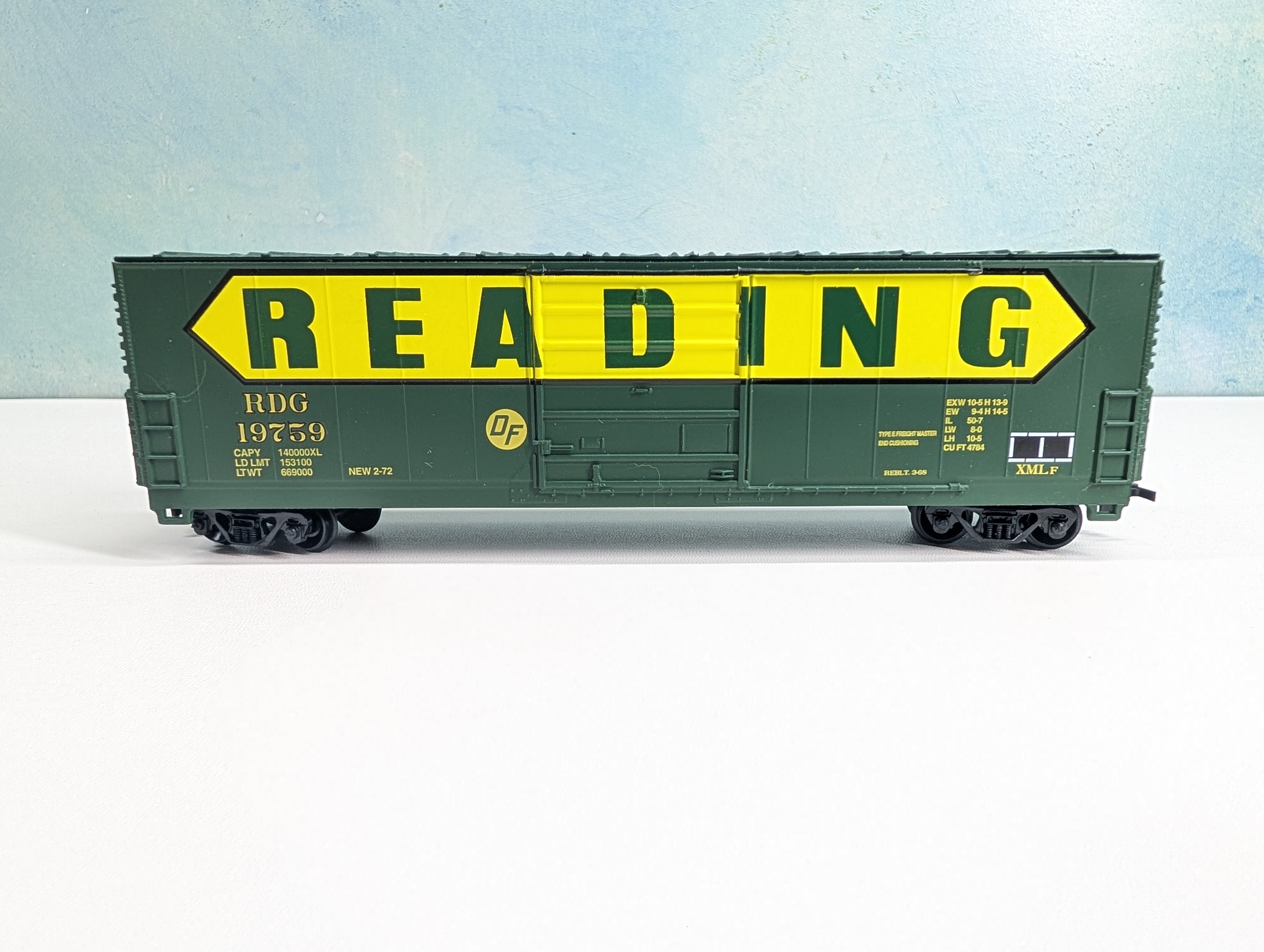 USED HO Scale 50' Box Car Reading RDG #19759