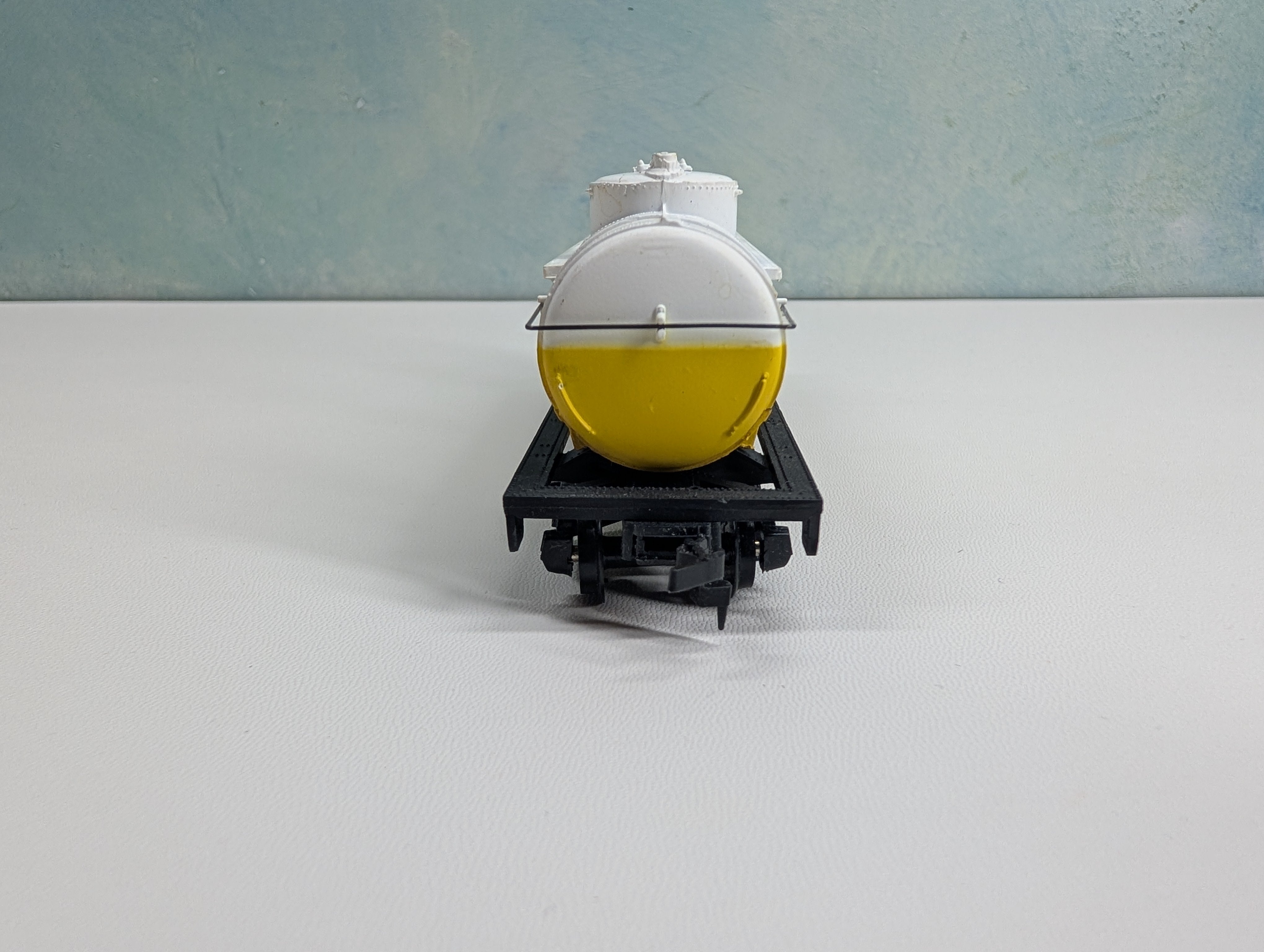 USED HO Scale Triple Dome Tank Car Union Carbide UCPX #786