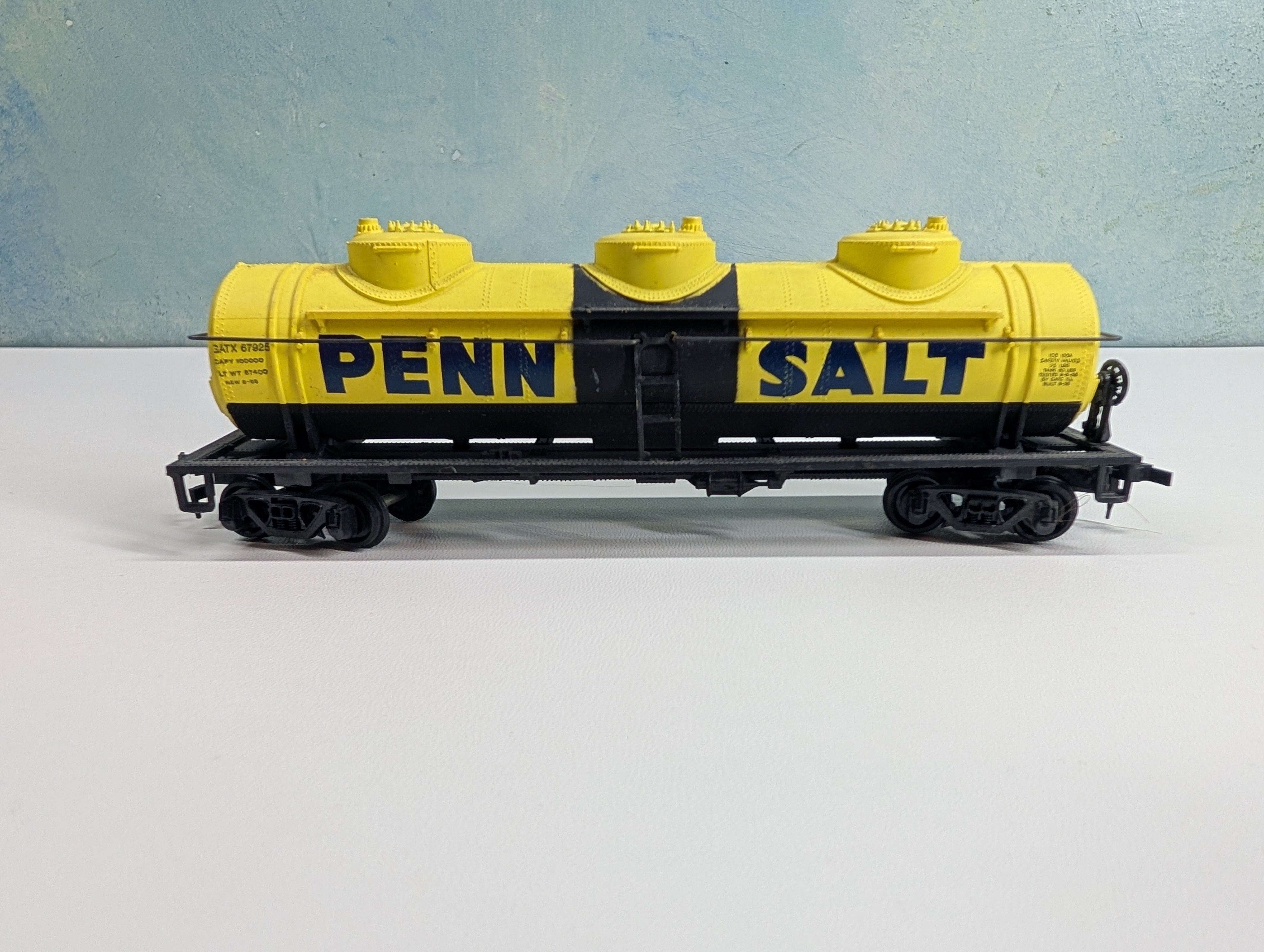 USED HO Scale Triple Dome Tank Car Penn Salt GATX #67925