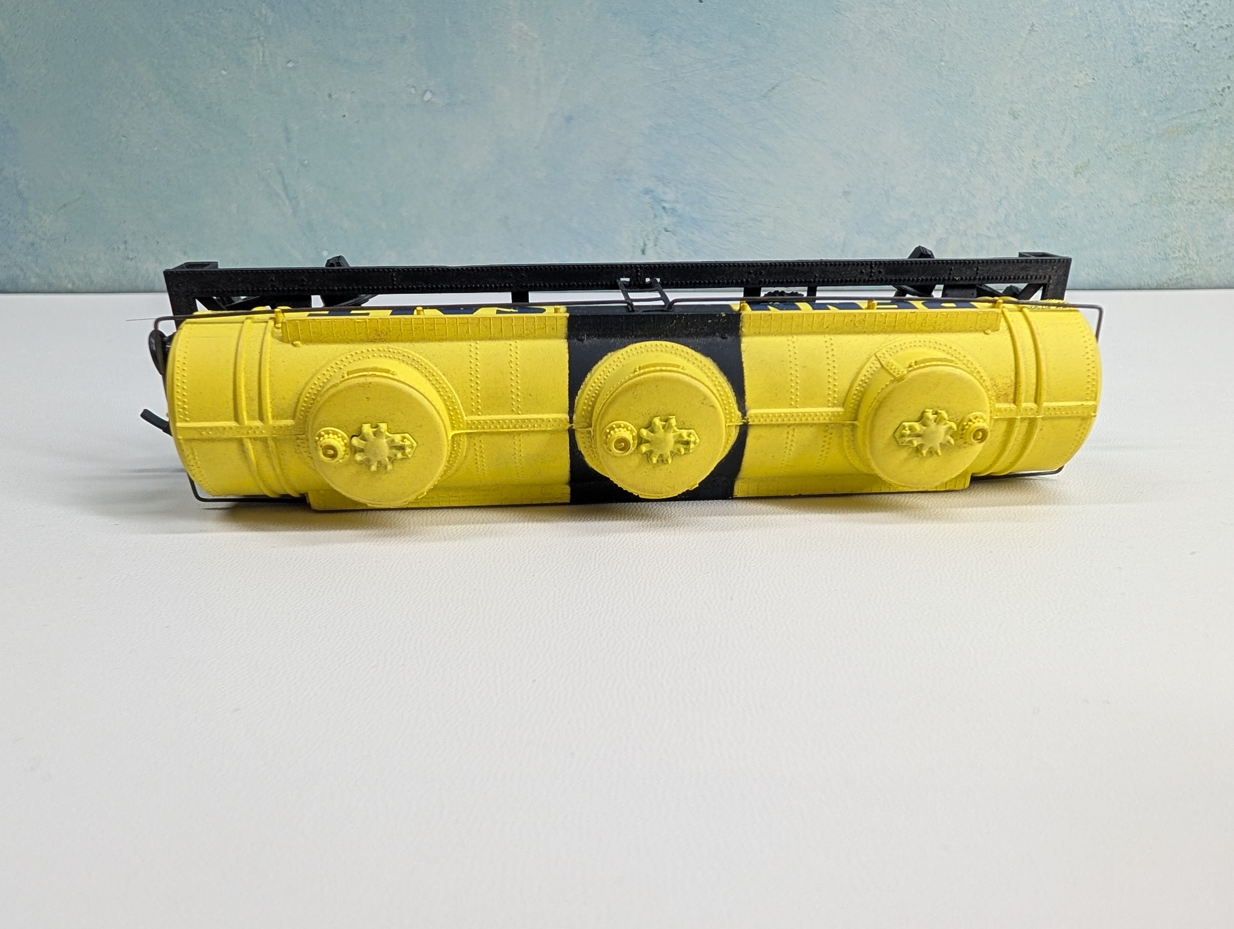 USED HO Scale Triple Dome Tank Car Penn Salt GATX #67925