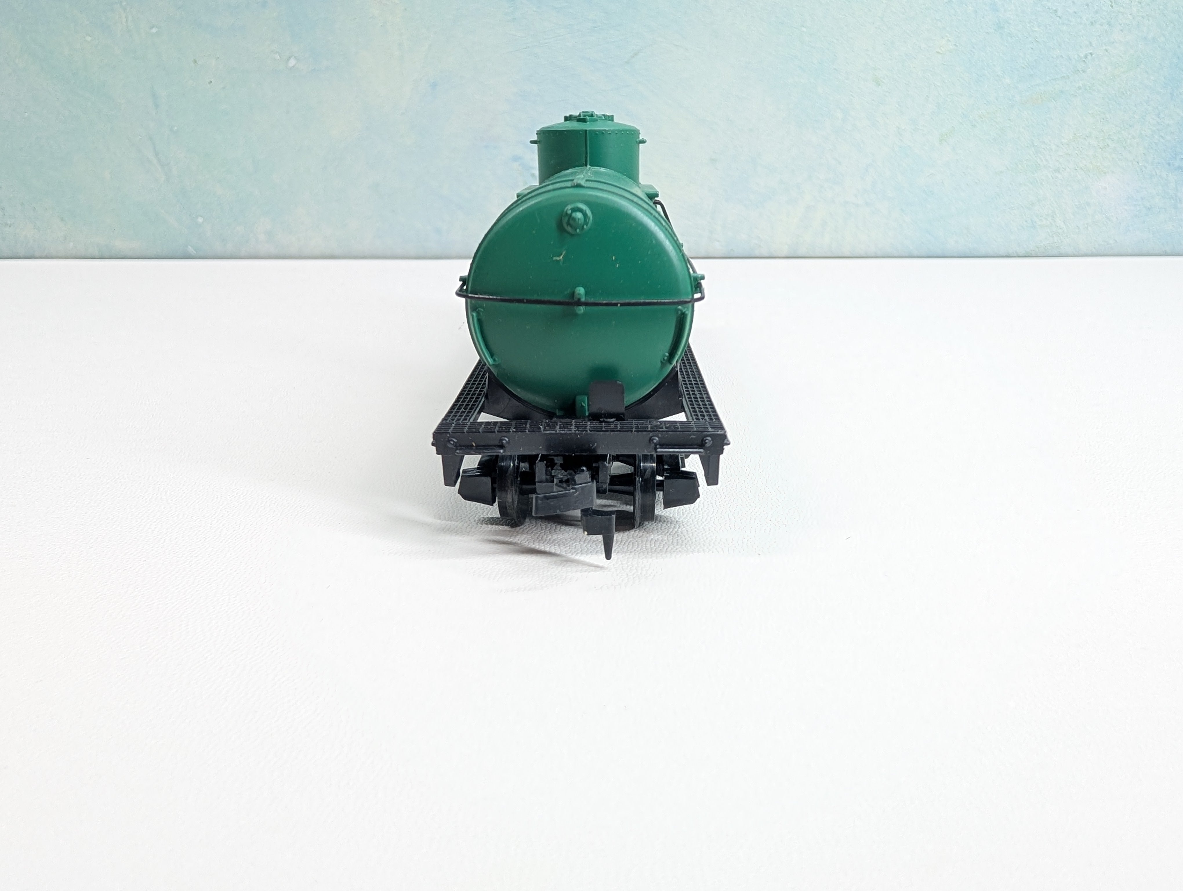 USED HO Scale Single Dome Tank Car Cities Service