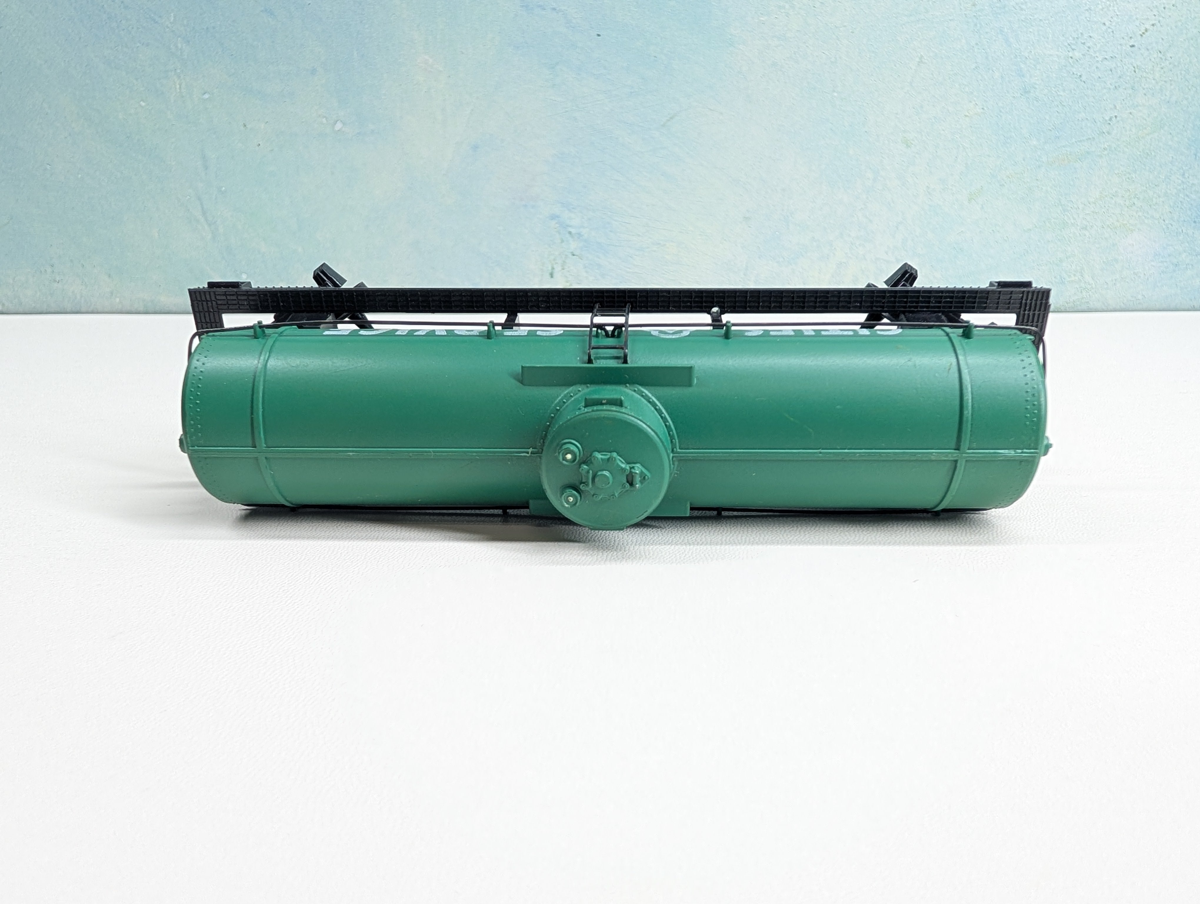 USED HO Scale Single Dome Tank Car Cities Service