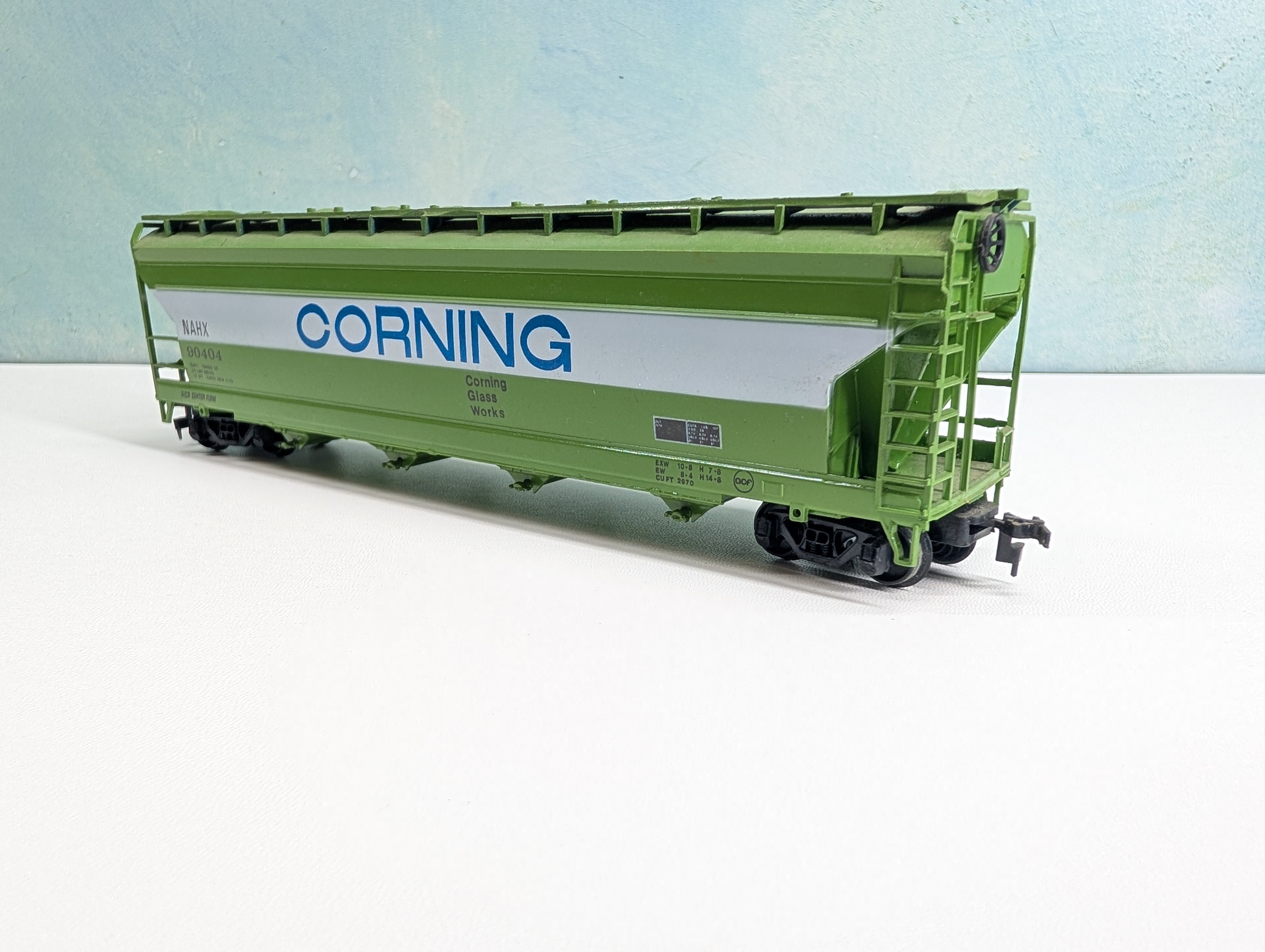 USED Bachmann HO Scale ACF Covered Hopper Corning NAHX #90404