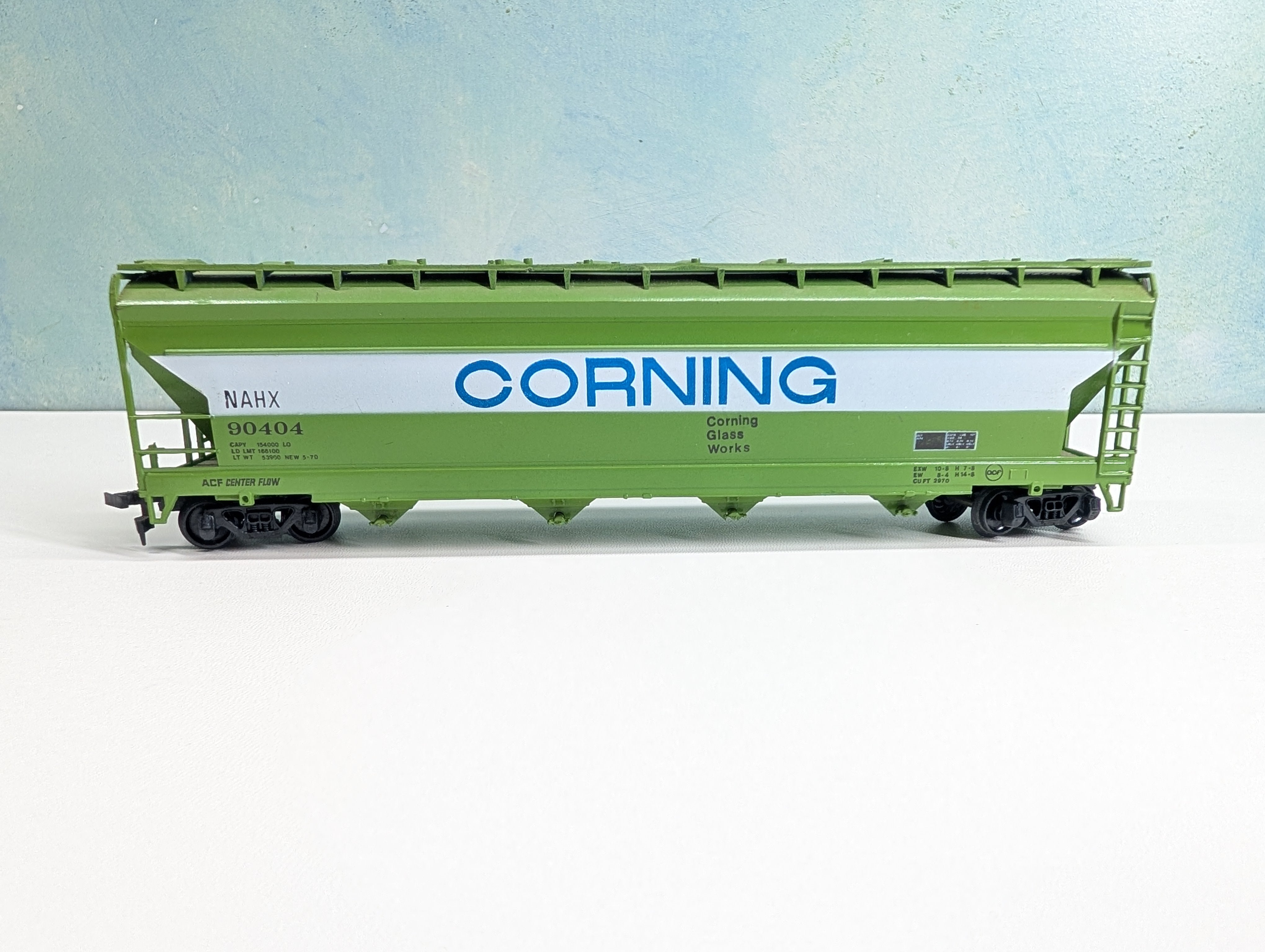 USED Bachmann HO Scale ACF Covered Hopper Corning NAHX #90404