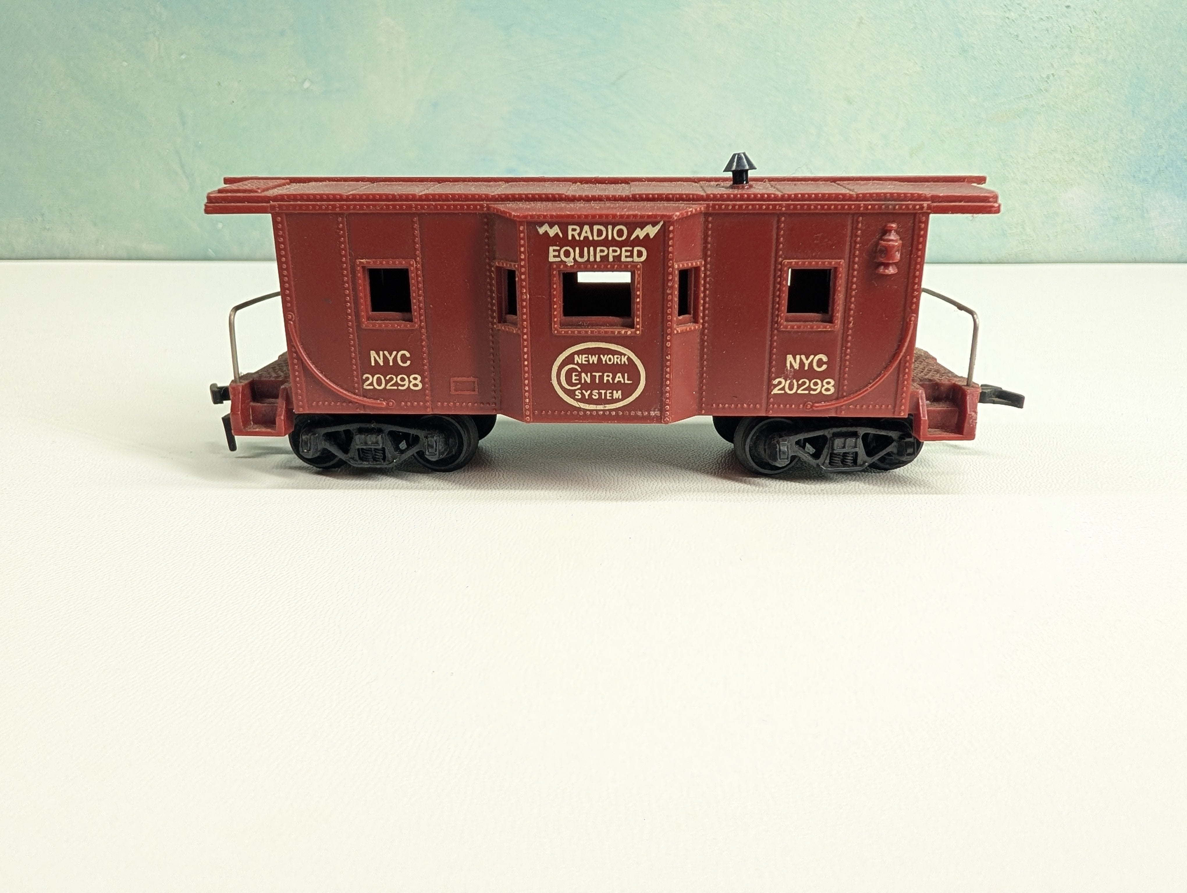 USED Marx HO Scale Bay Window Caboose New York Central NYC #20298