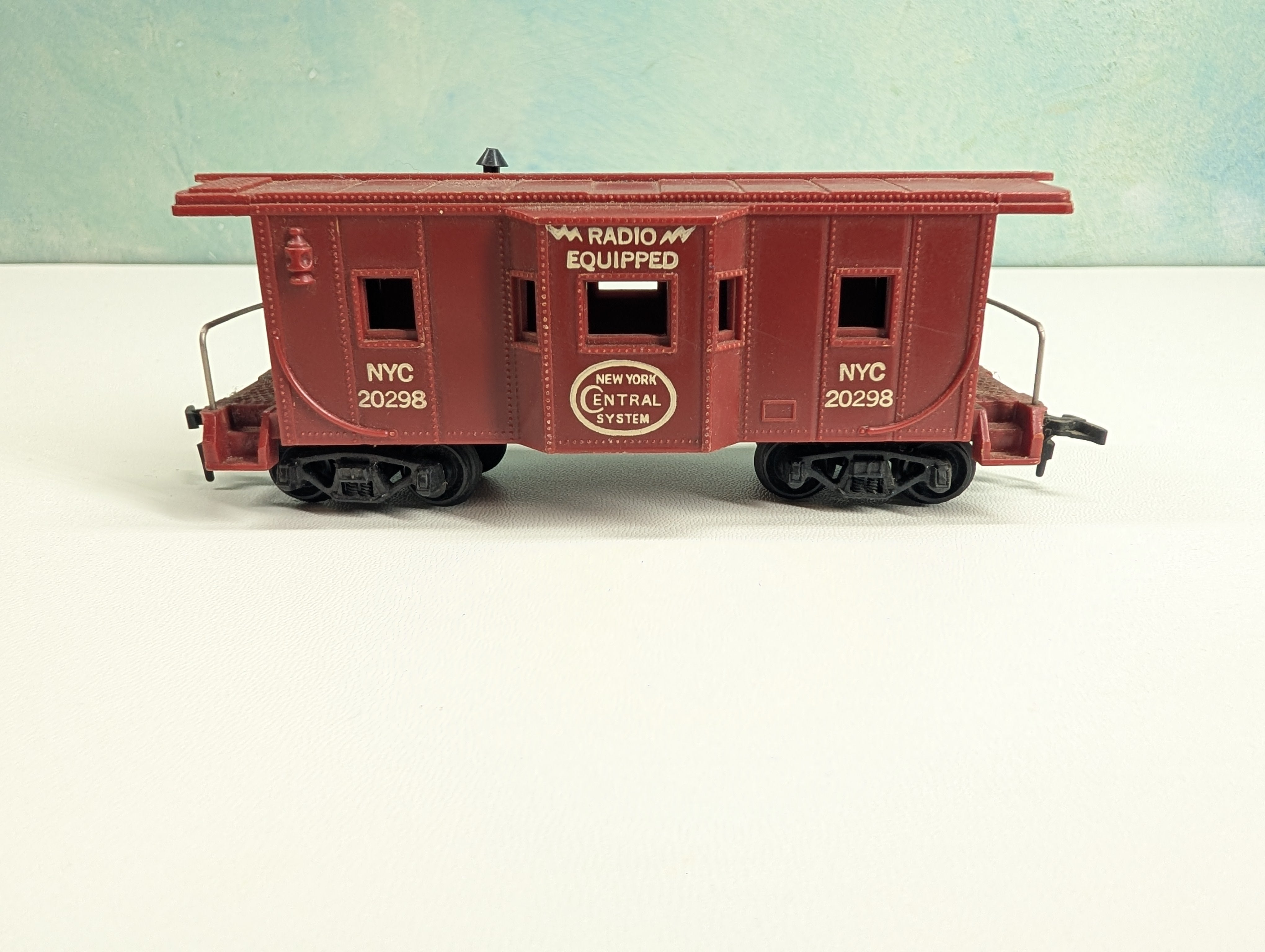 USED Marx HO Scale Bay Window Caboose New York Central NYC #20298