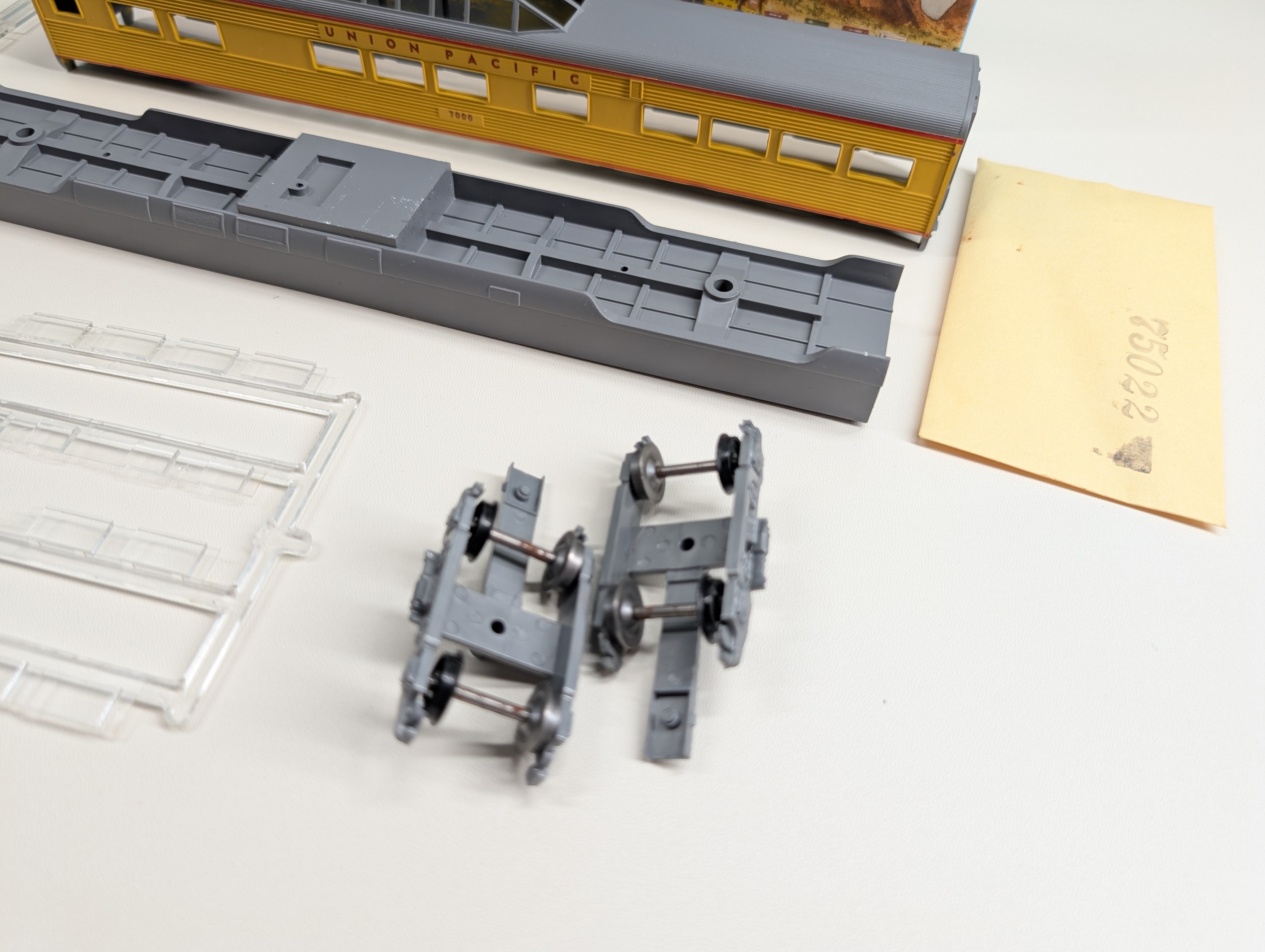 USED Athearn 2150 HO Scale SL Vista Dome Passenger Car Union Pacific #7000 KIT