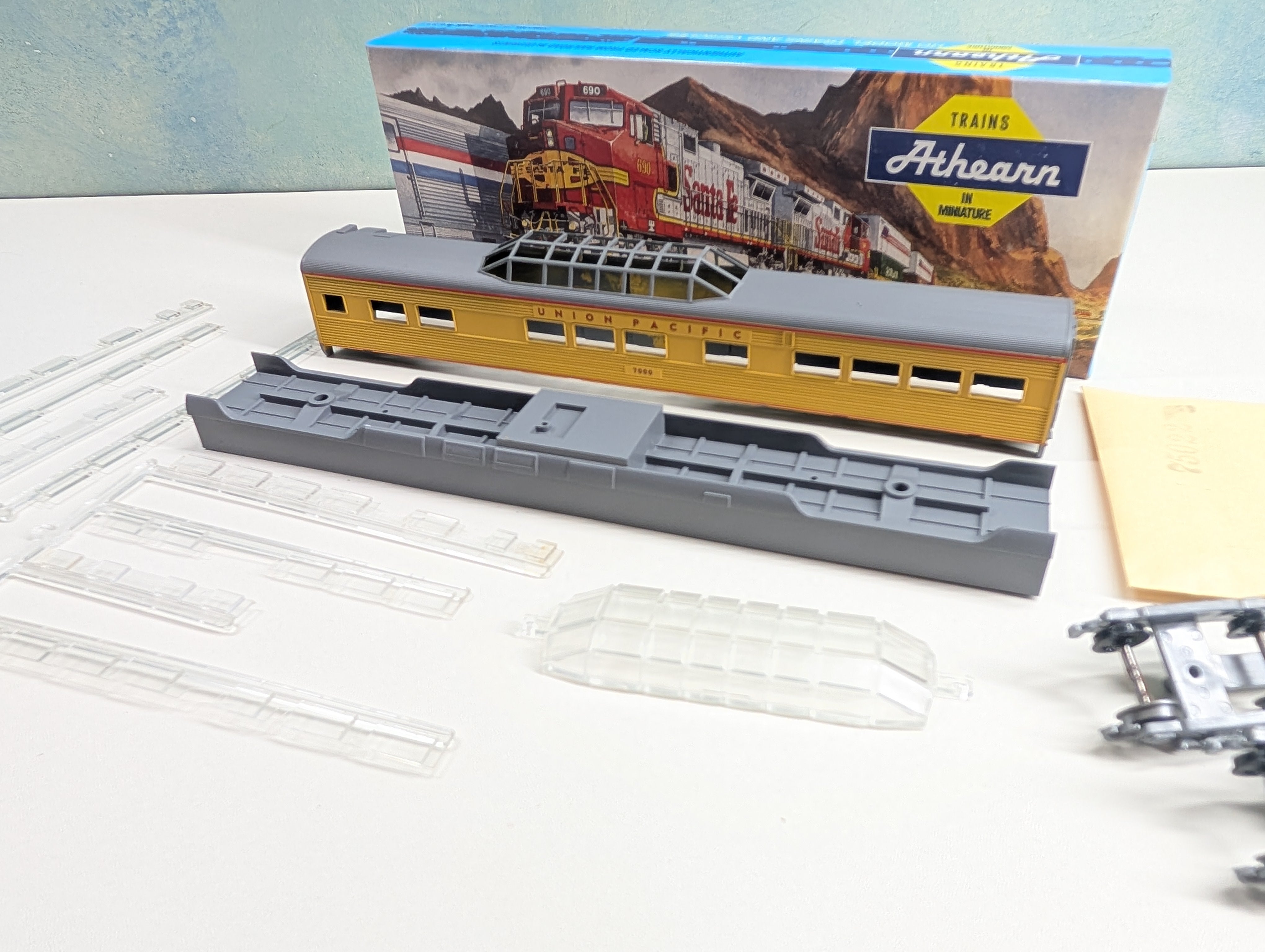 USED Athearn 2150 HO Scale SL Vista Dome Passenger Car Union Pacific #7000 KIT