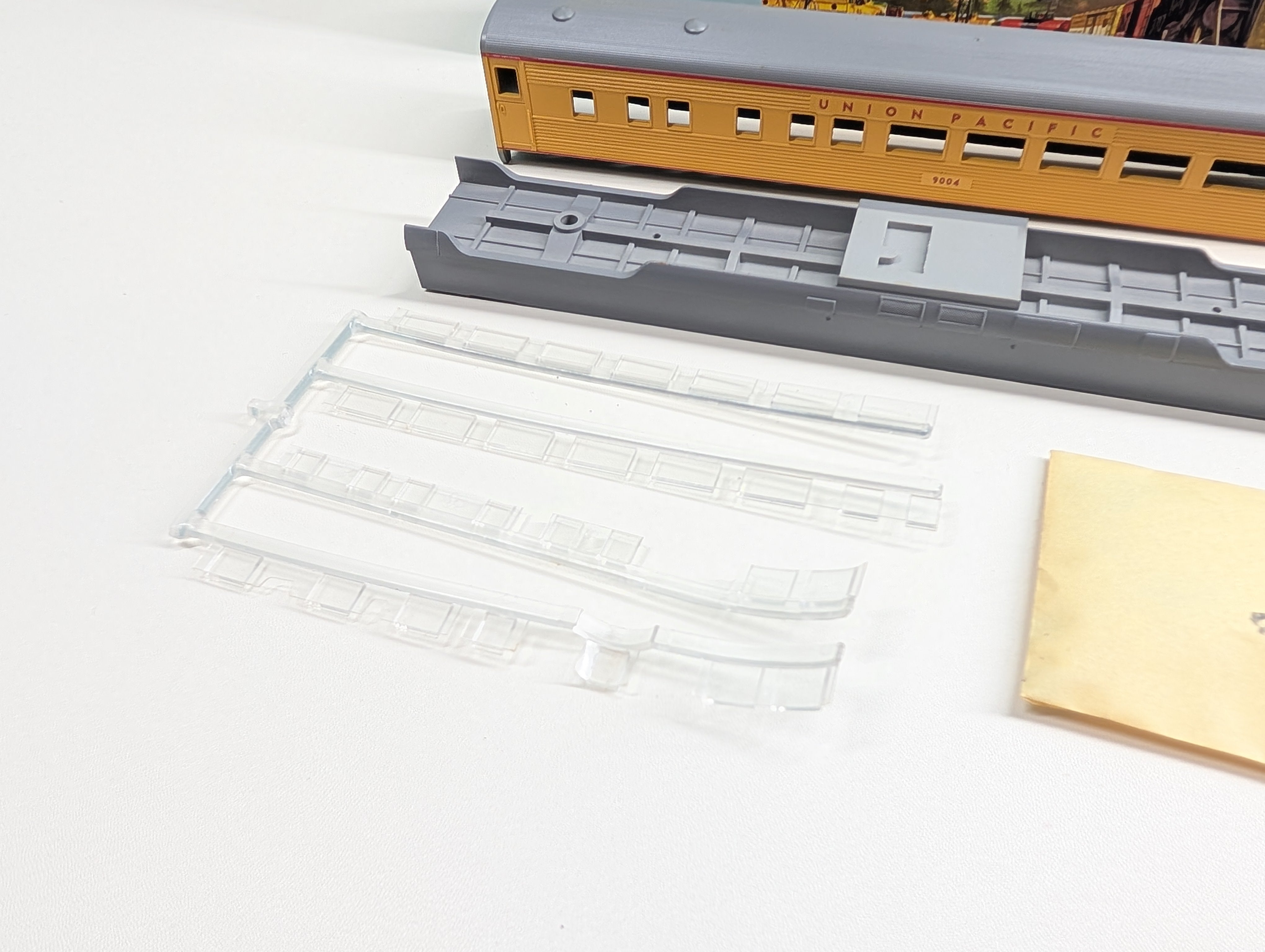 USED Athearn 2160 HO Scale SL Observation Passenger Car Union Pacific #9004 KIT