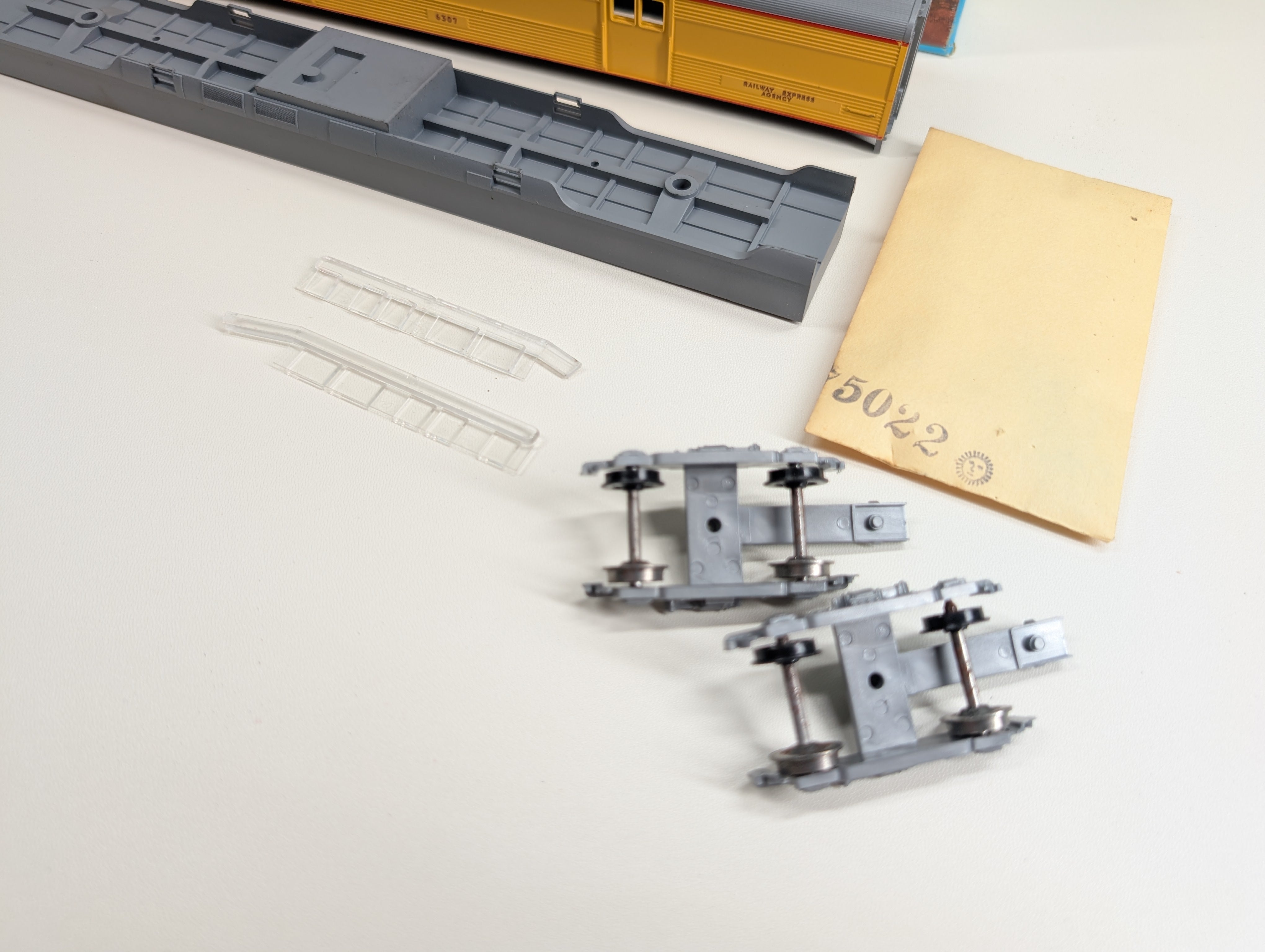 USED Athearn 2110 HO Scale SL Baggage Passenger Car Union Pacific #6307 KIT
