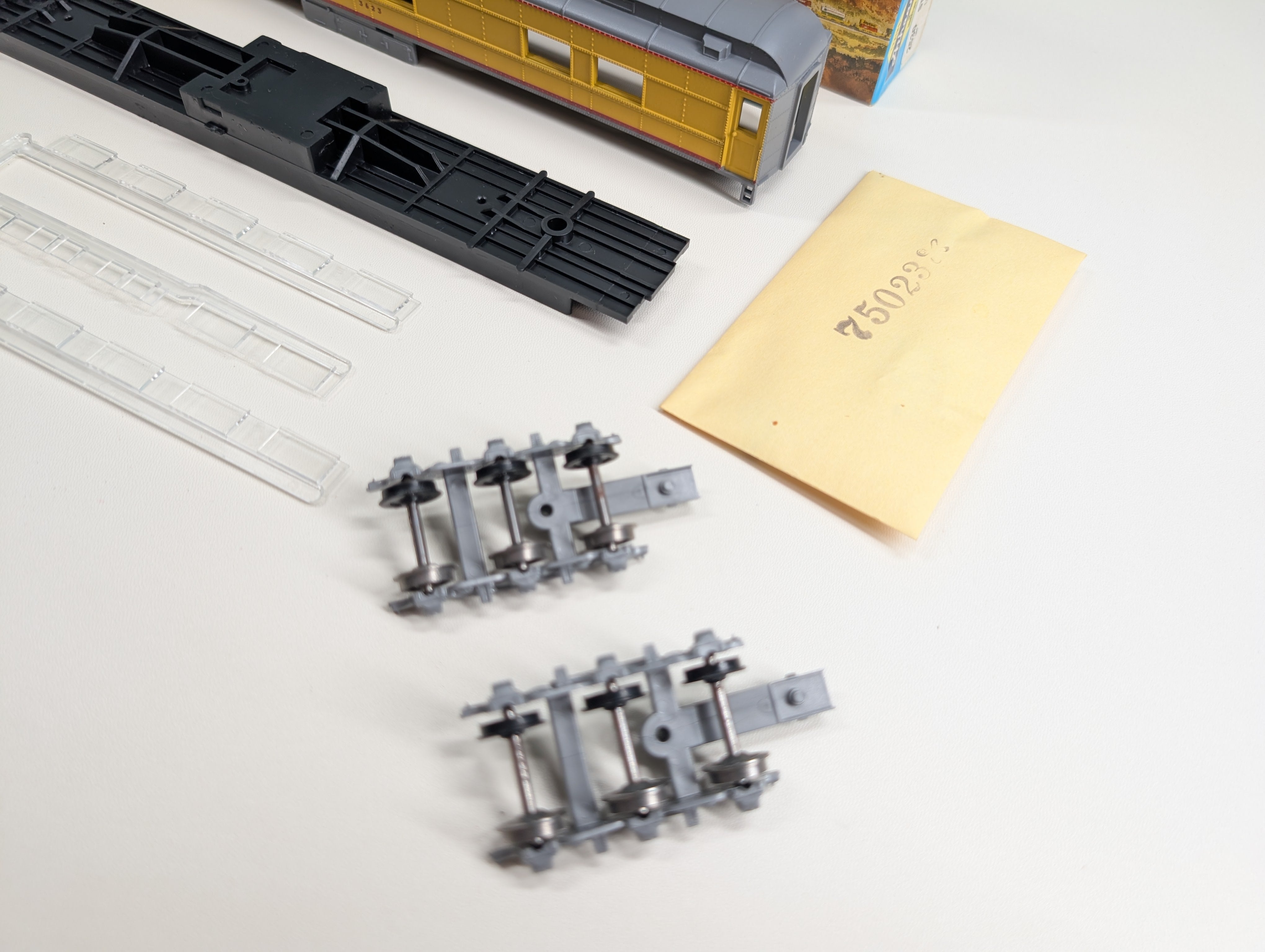 USED Athearn 2530 HO Scale STD Diner Passenger Car Union Pacific #3623 KIT