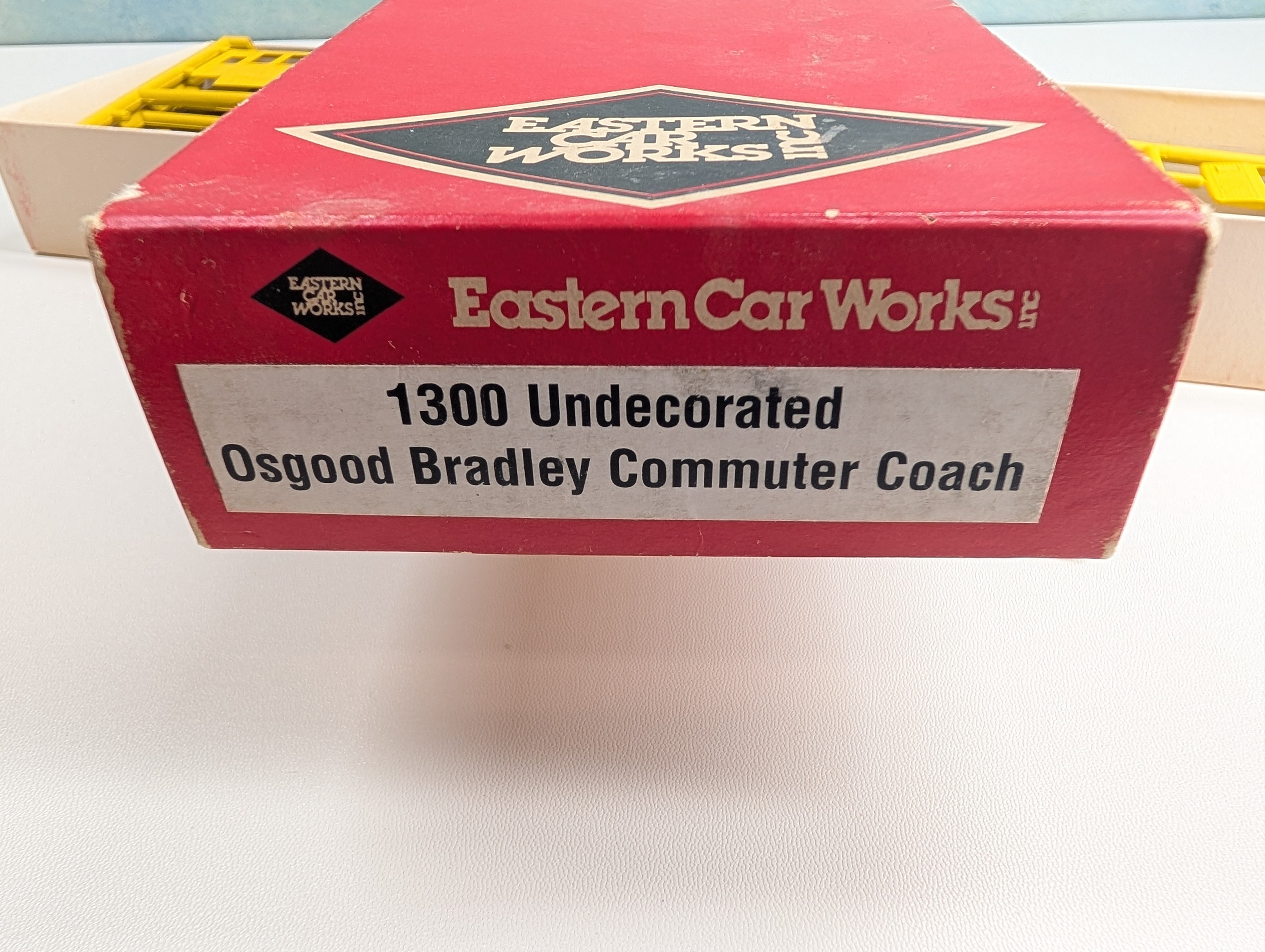 USED Eastern Car Works 1300 HO Scale Yellow Undecorated Osgood Bradley Commuter Coach Passenger Car KIT