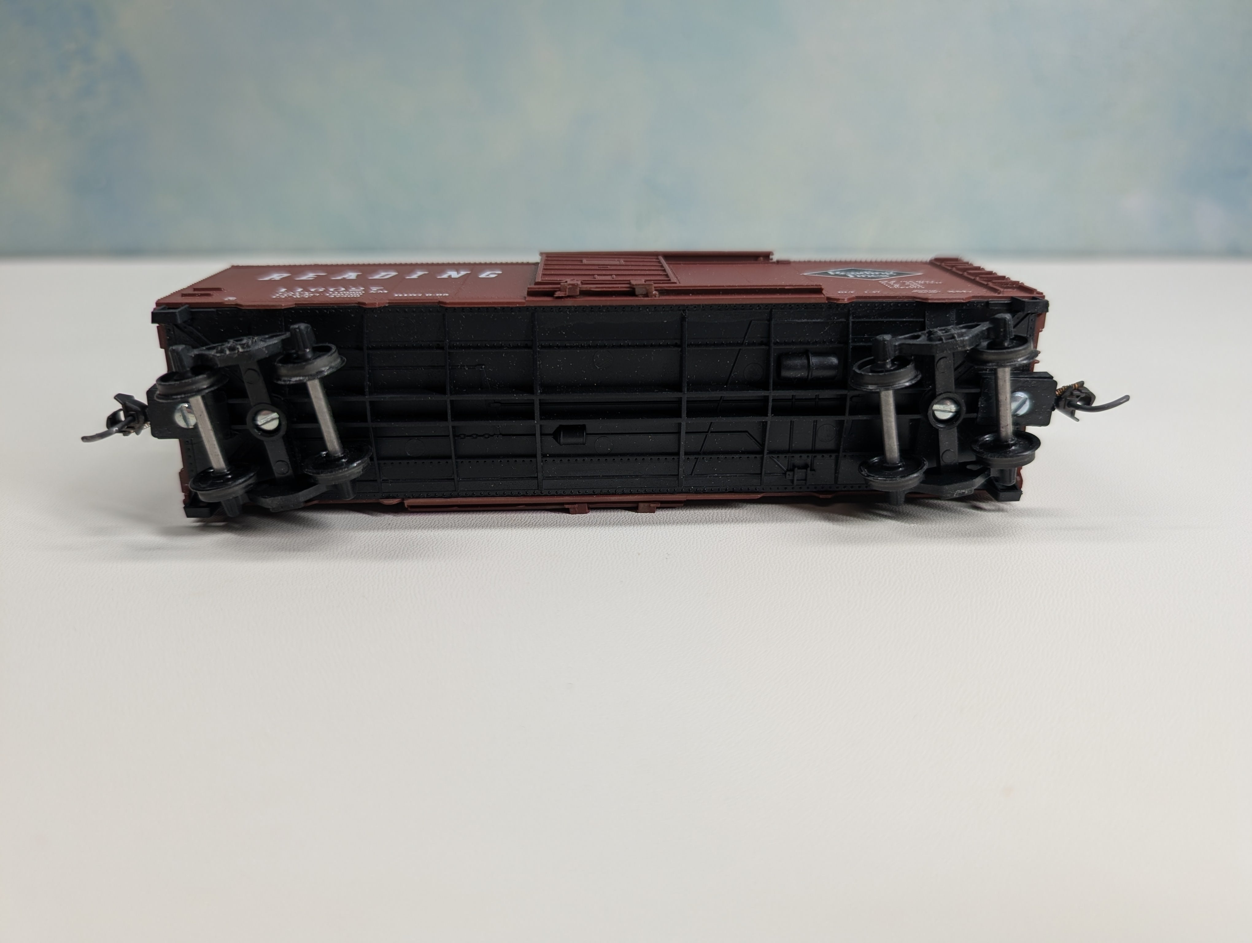 USED Roundhouse 12001 HO Scale 40' Box Car Reading RDG #116027 Branchline Custom