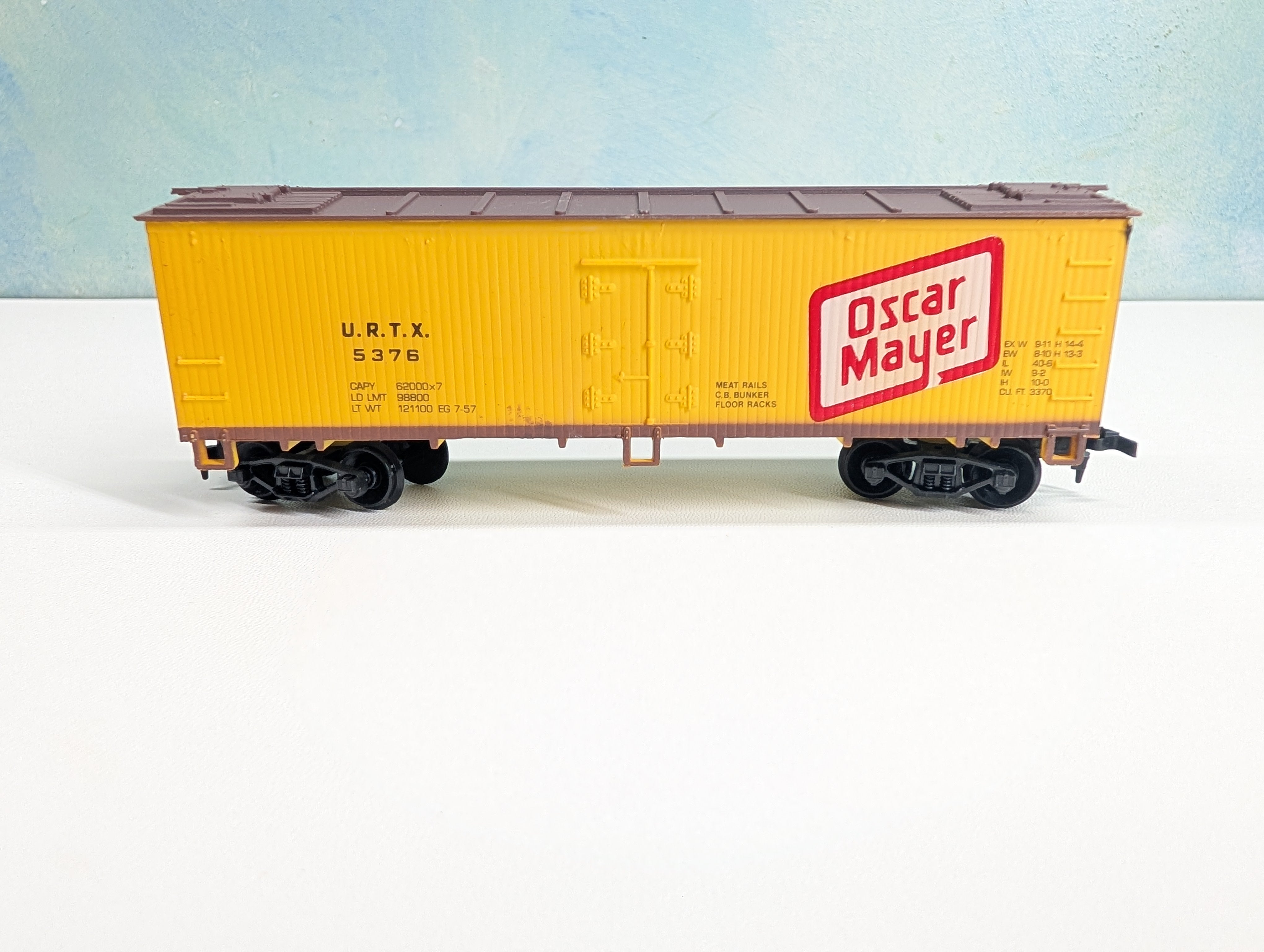 USED Life-Like HO Scale Billboard Reefer Oscar Mayer URTX #5376