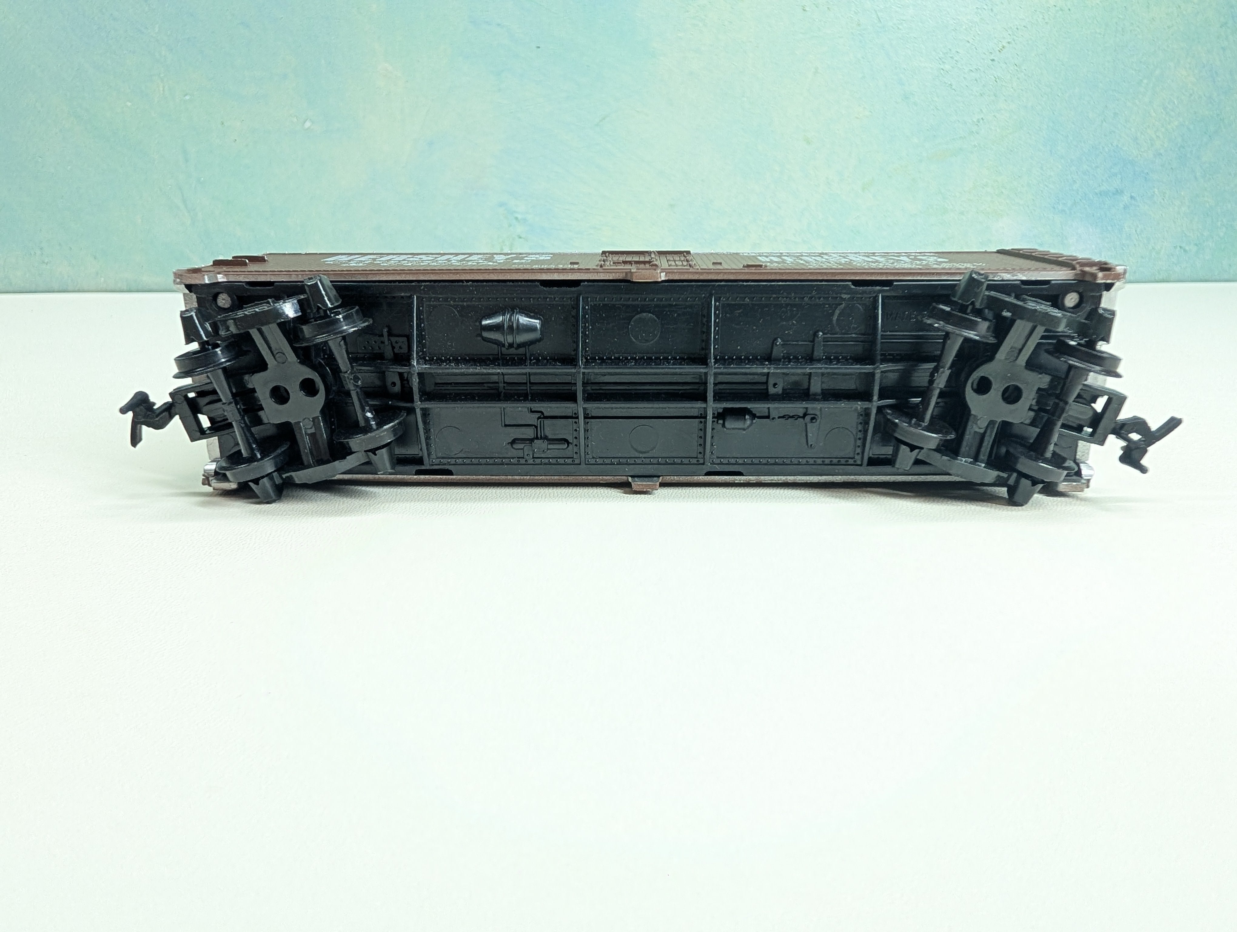 USED Tyco HO Scale Billboard Reefer Hershey's Chocolate HERX #1038