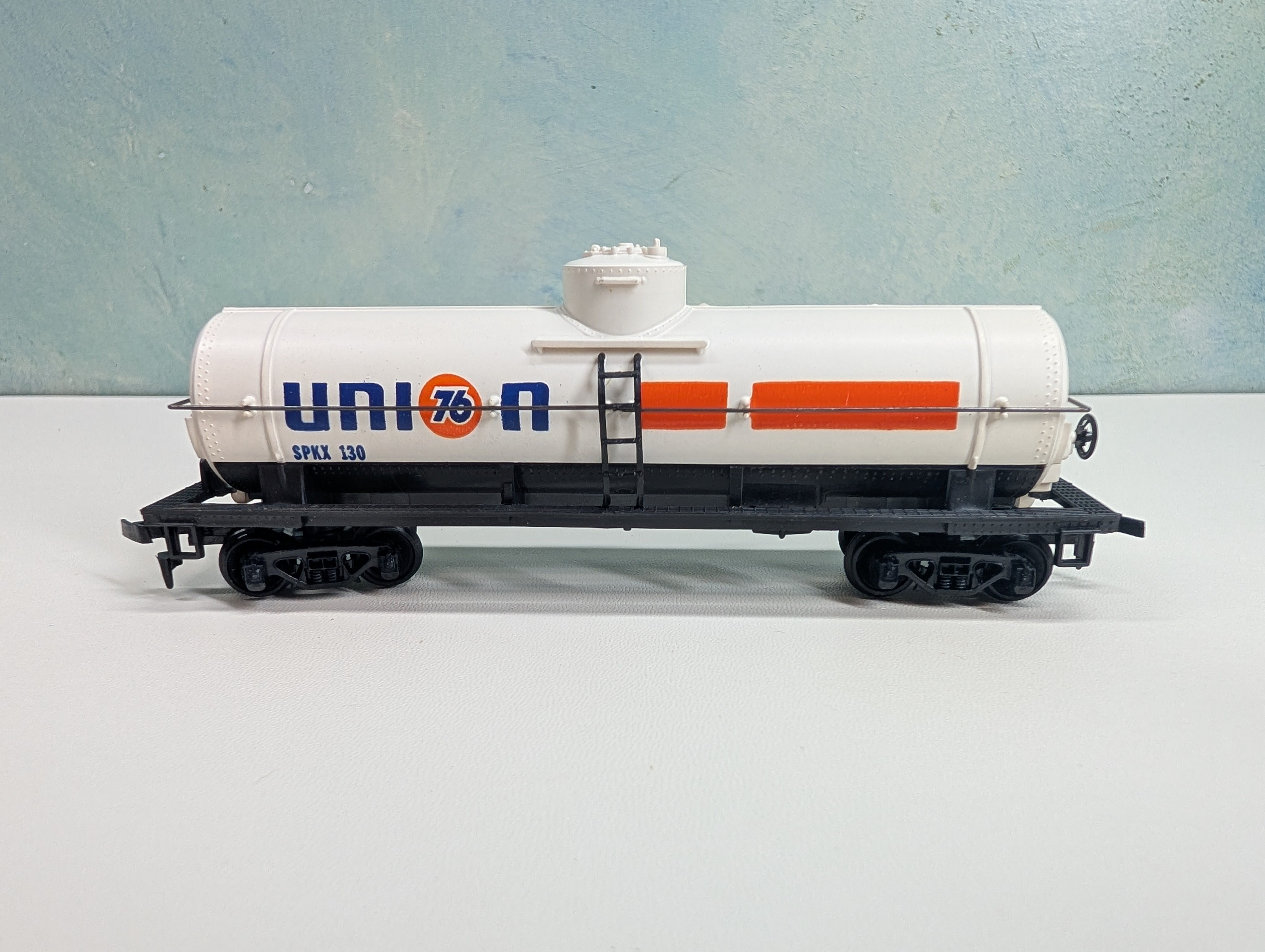 USED Tyco HO Scale Single Dome Tank Car Union 76 SPKX #130