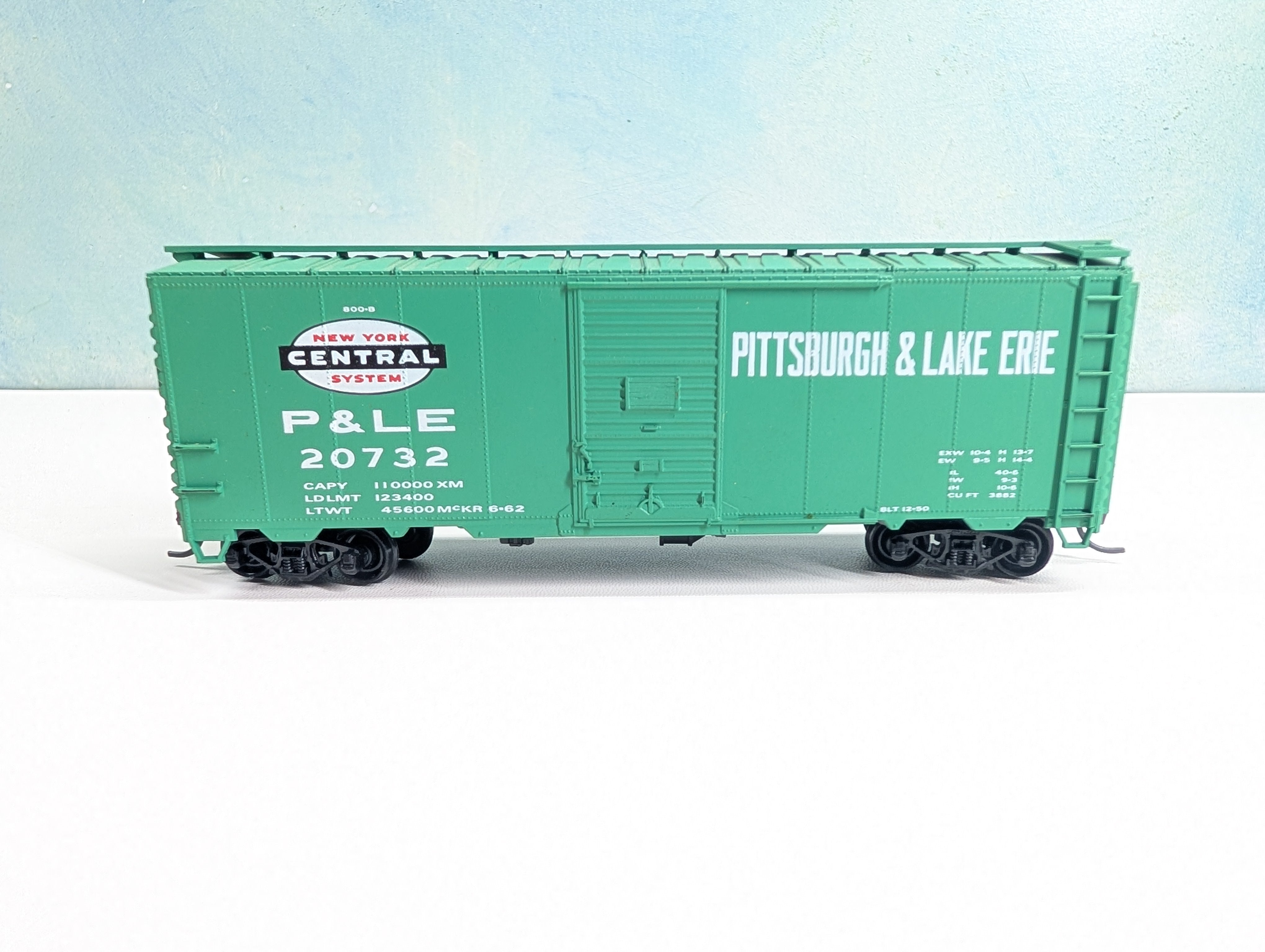 USED Accurail HO Scale 40' Box Car Pittsburgh and Lake Erie P&LE #20732