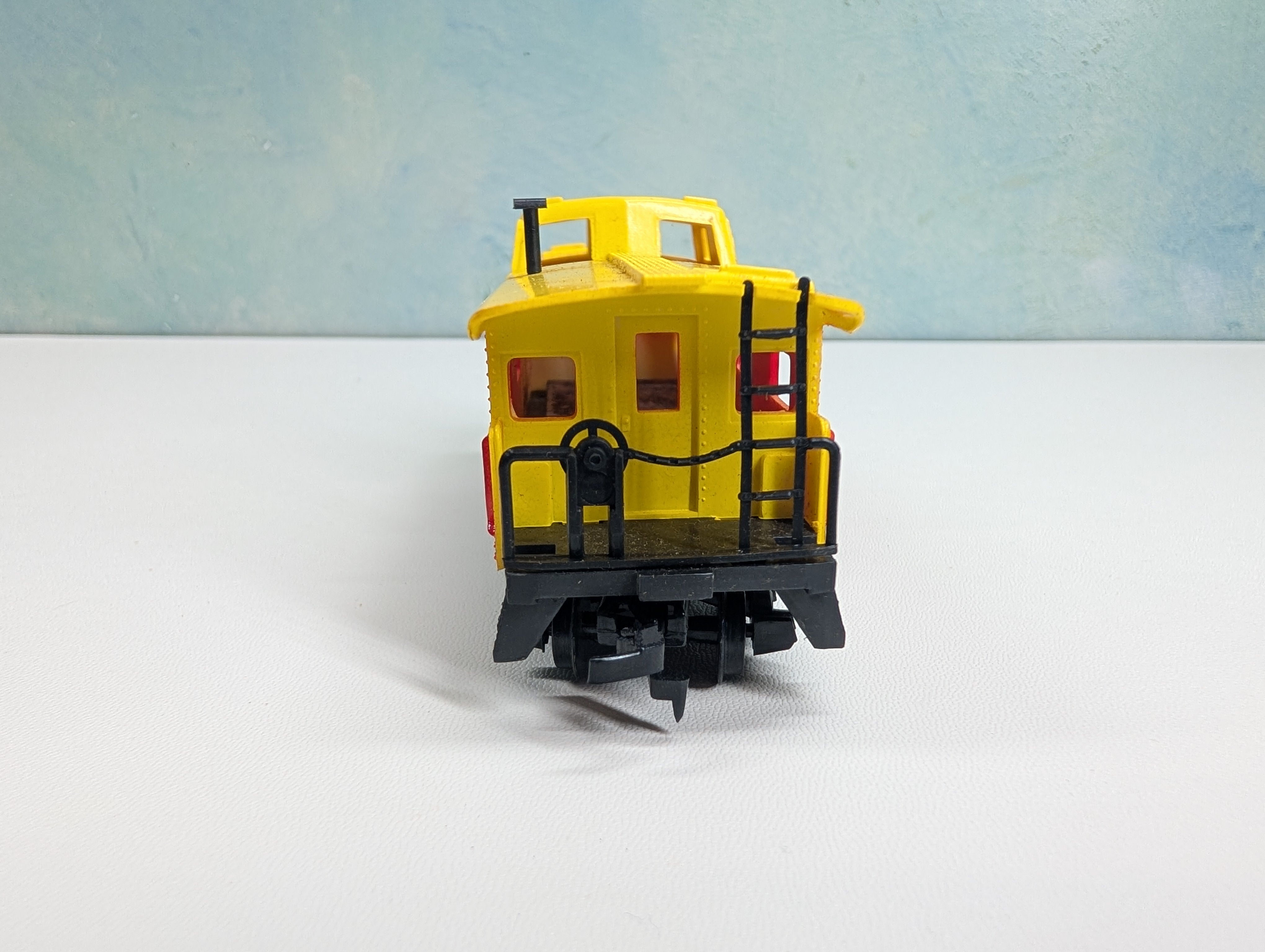 USED Tyco HO Scale Caboose Rock Island