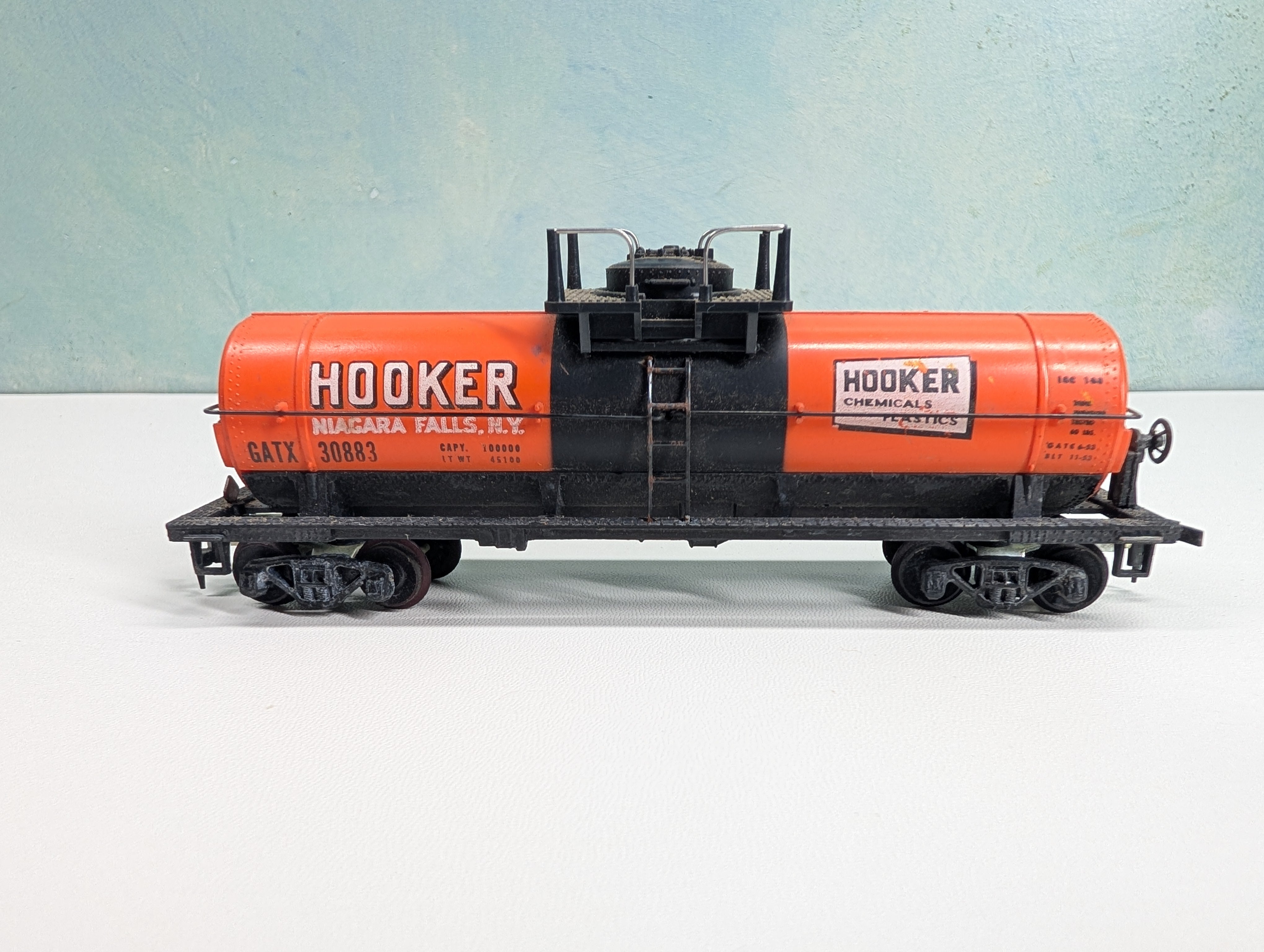 USED Mantua HO Scale Tank Car Hooker Chemical GATX #30883