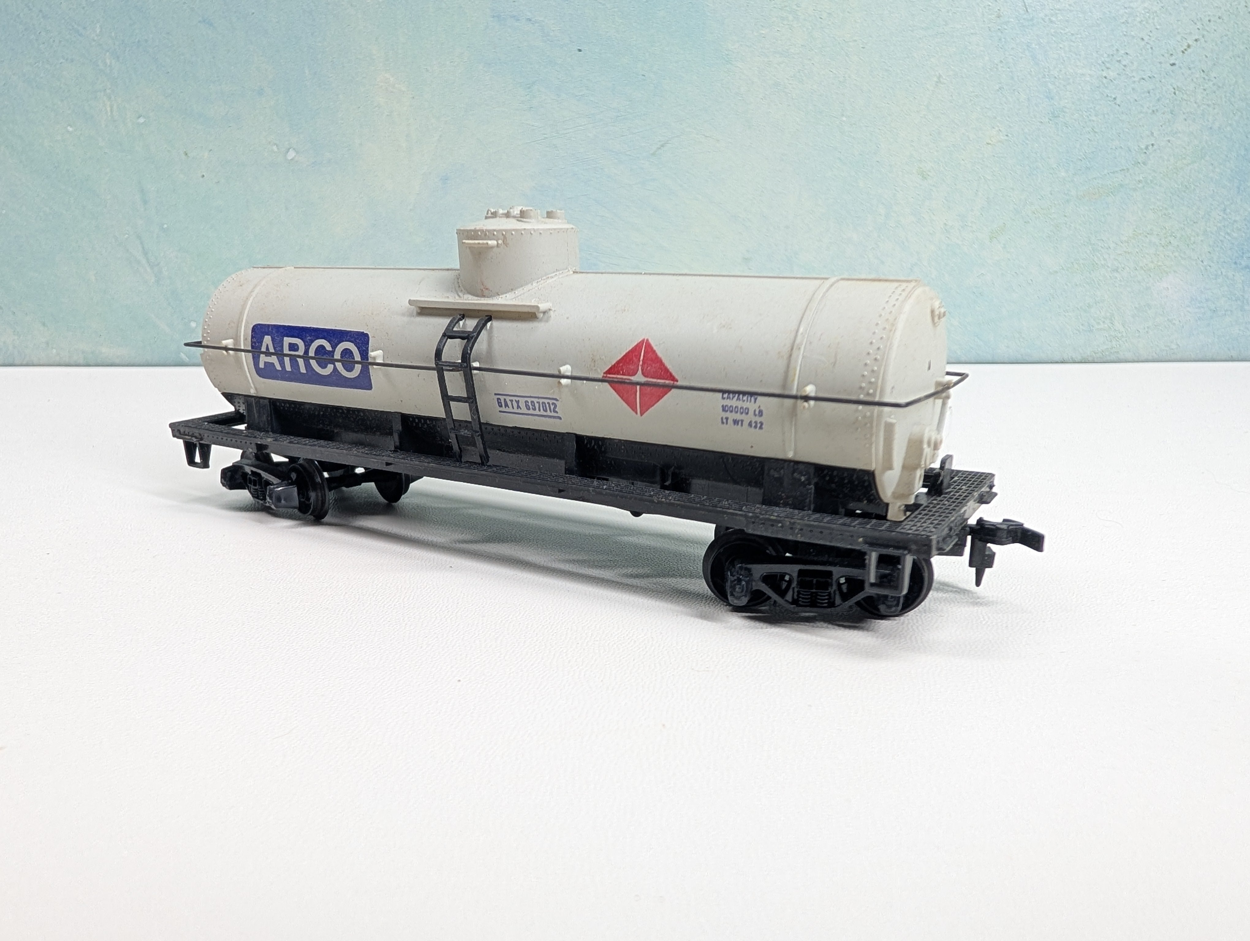 USED Tyco HO Scale Single Dome Tank Car Arco GATX #697012