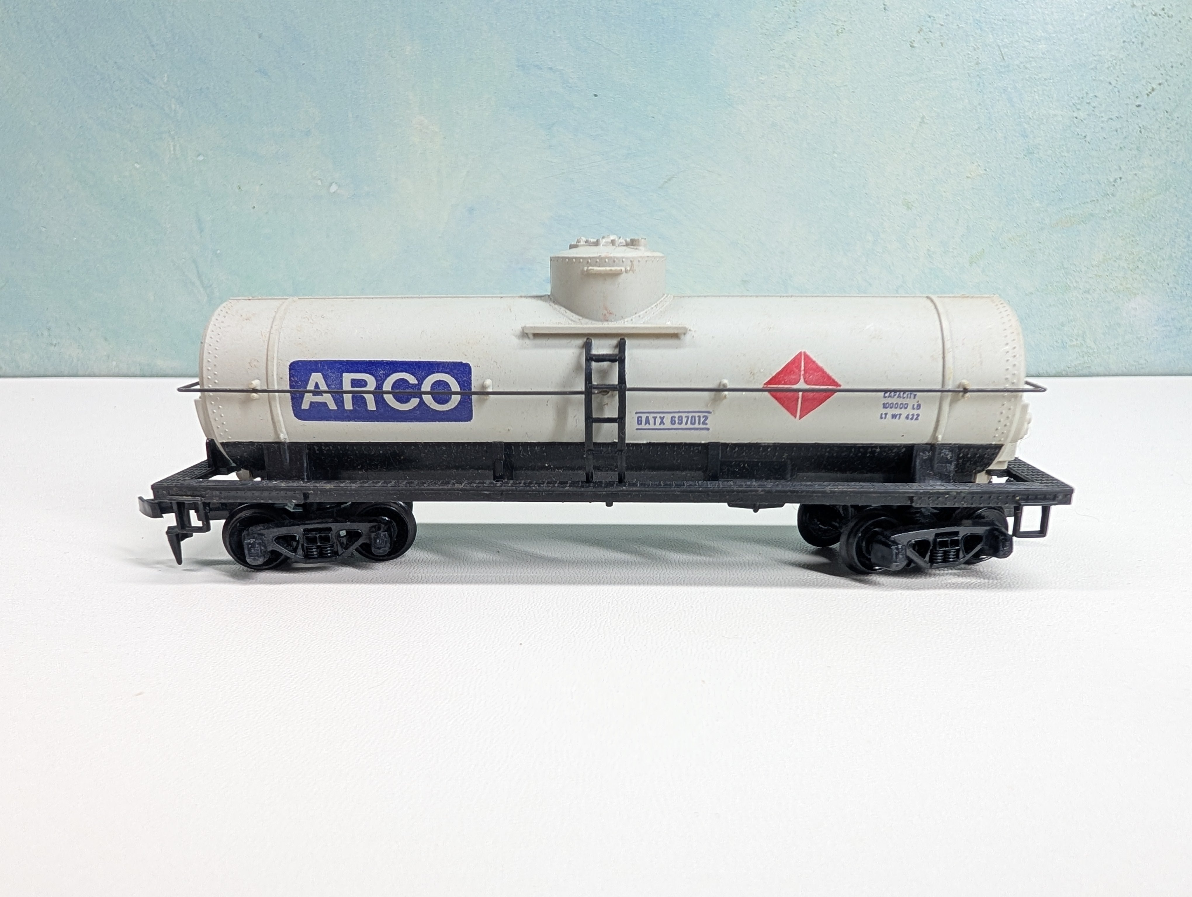 USED Tyco HO Scale Single Dome Tank Car Arco GATX #697012