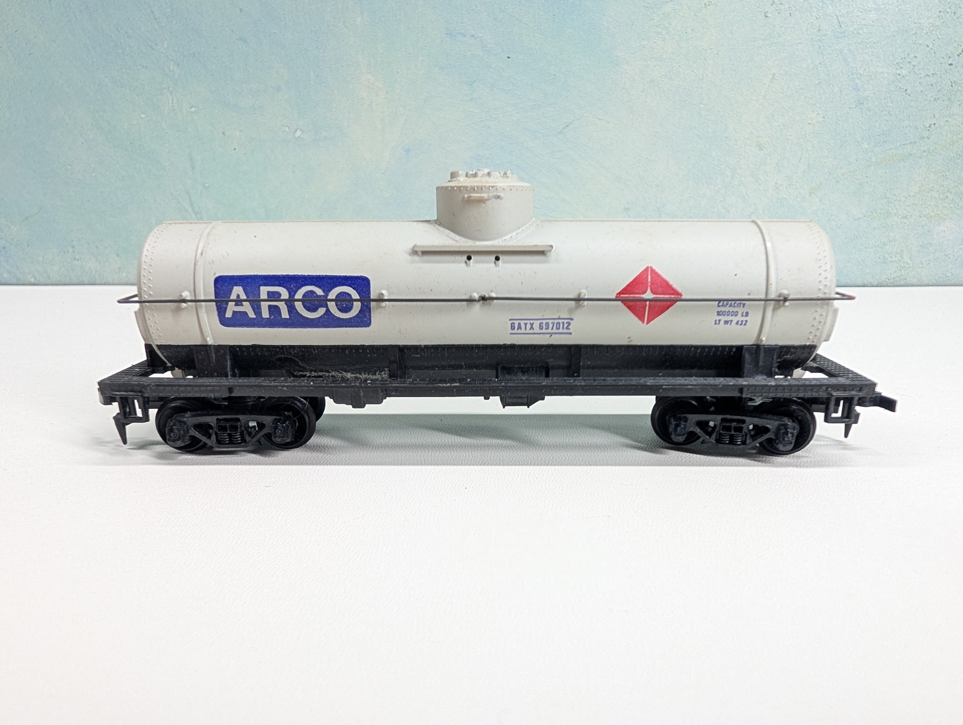 USED Tyco HO Scale Single Dome Tank Car Arco GATX #697012