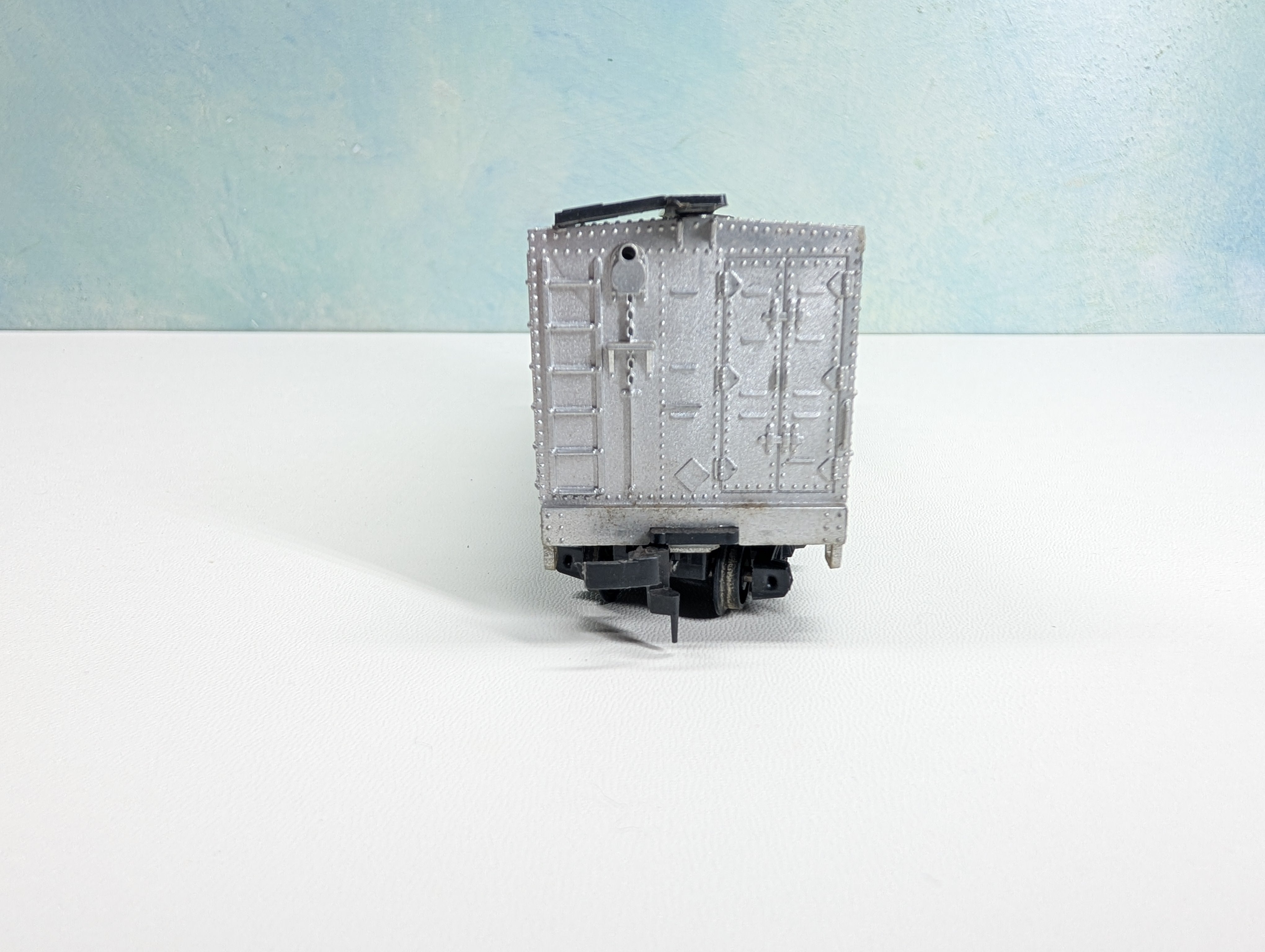 USED AHM HO Scale Helium Carrier Car Atomic Energy Commission ATMX #1020