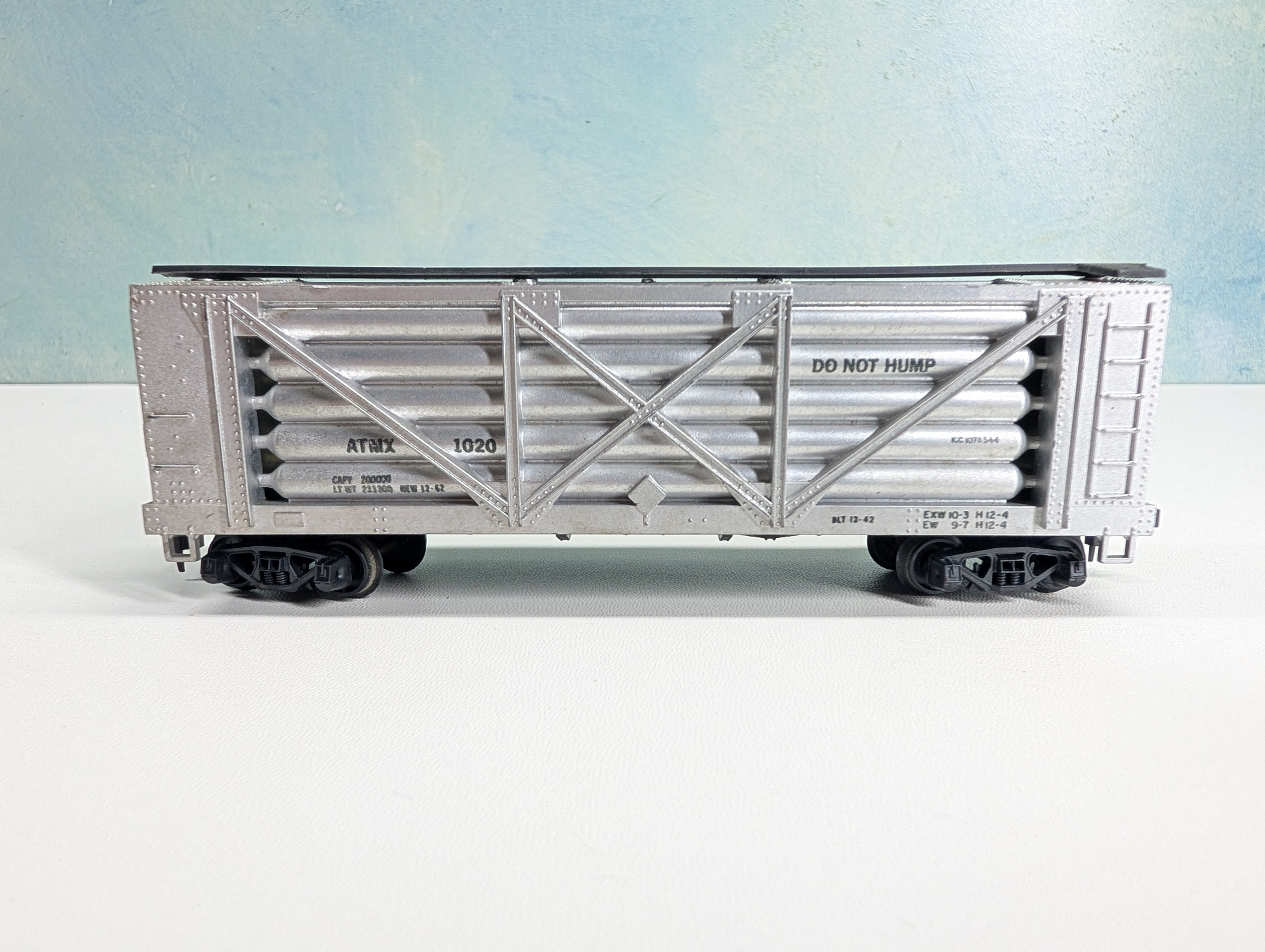 USED AHM HO Scale Helium Carrier Car Atomic Energy Commission ATMX #1020