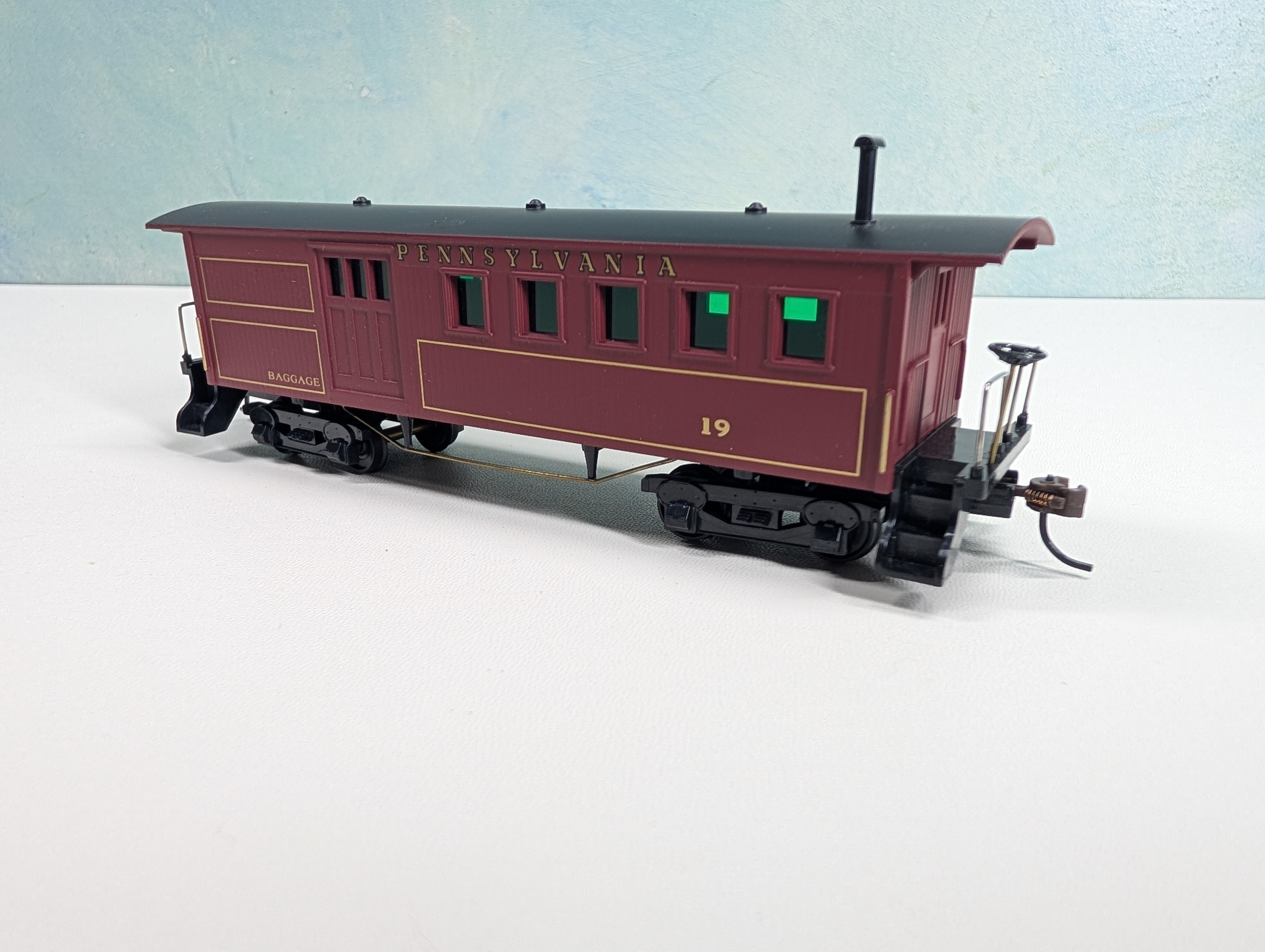 USED Mantua HO Scale Wood Baggage Car Pennsylvania #19