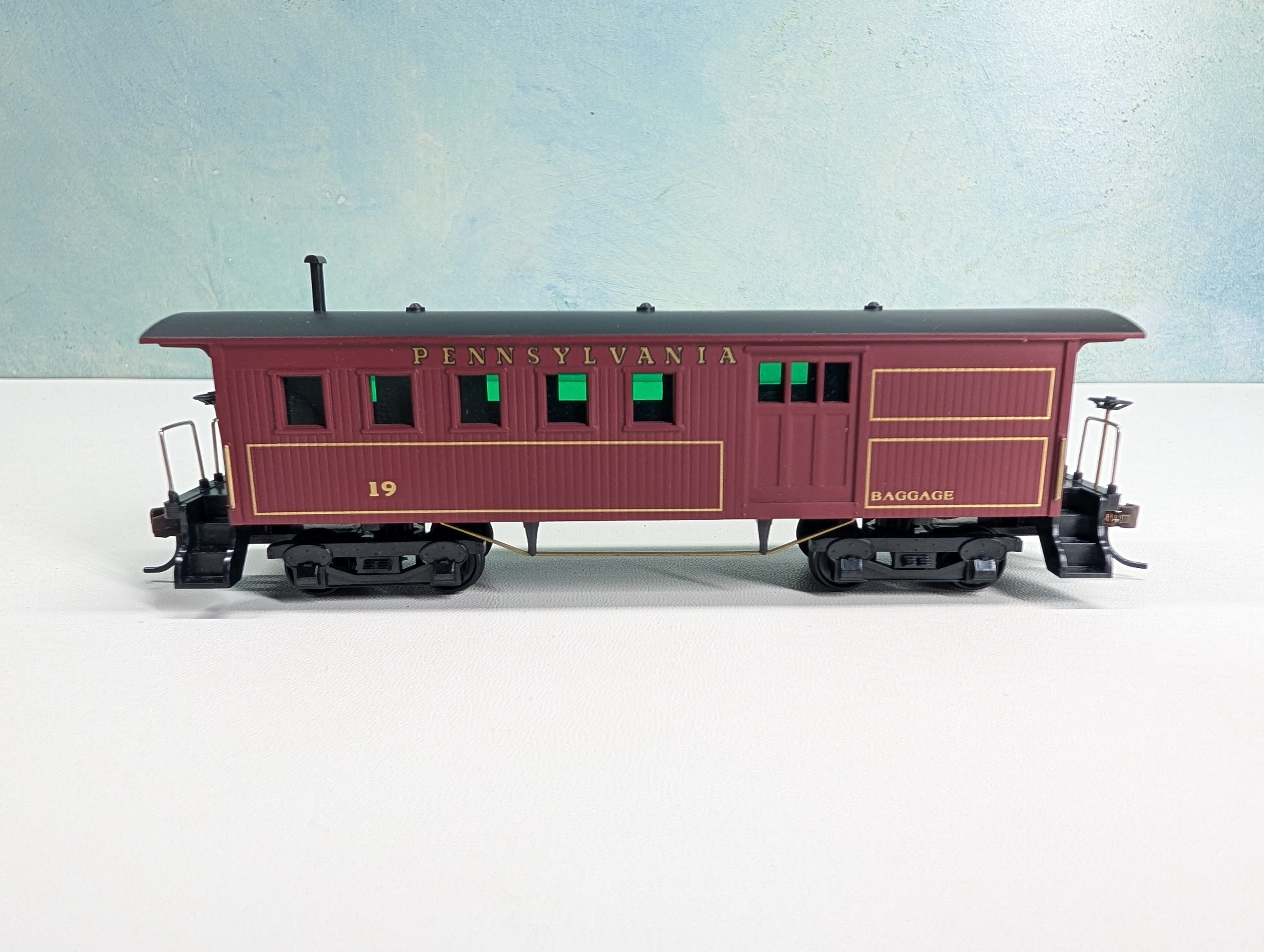 USED Mantua HO Scale Wood Baggage Car Pennsylvania #19