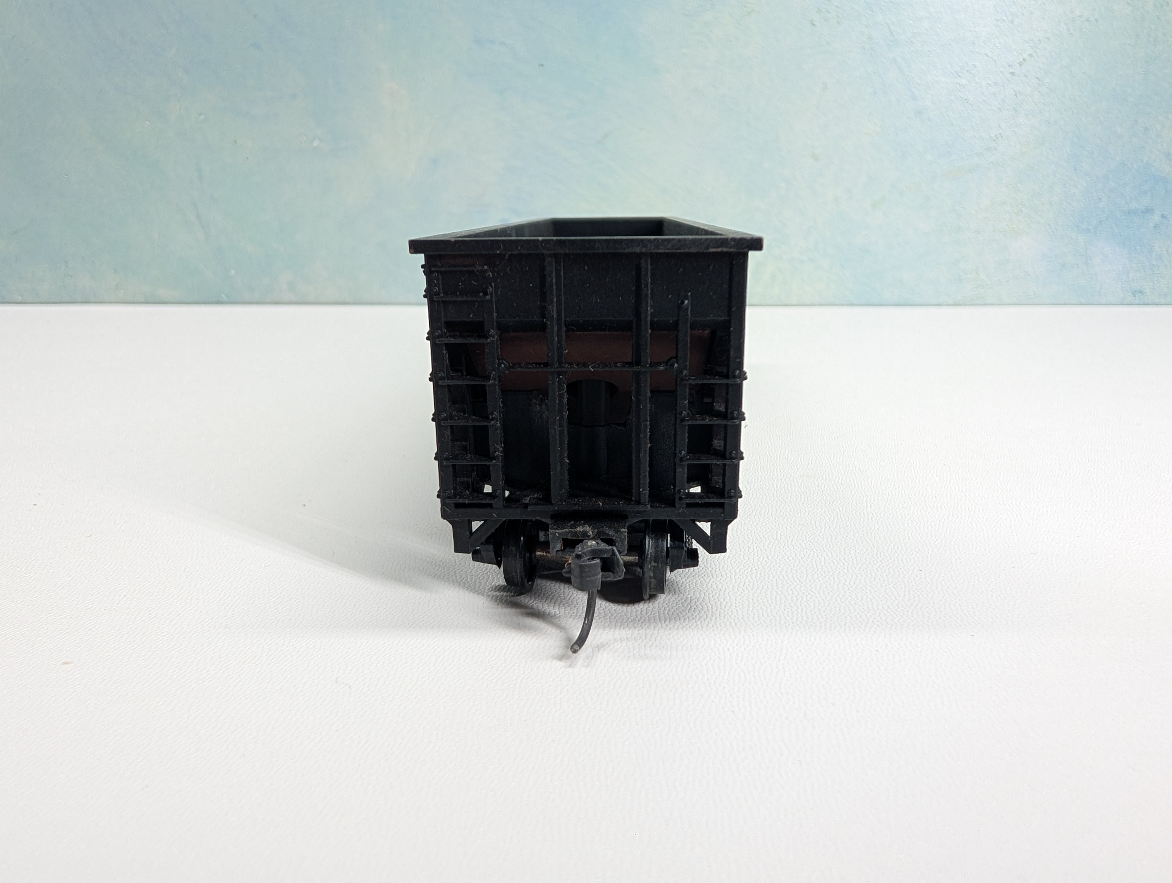 USED HO Scale 100 Ton Hopper Penn Central PC #483922