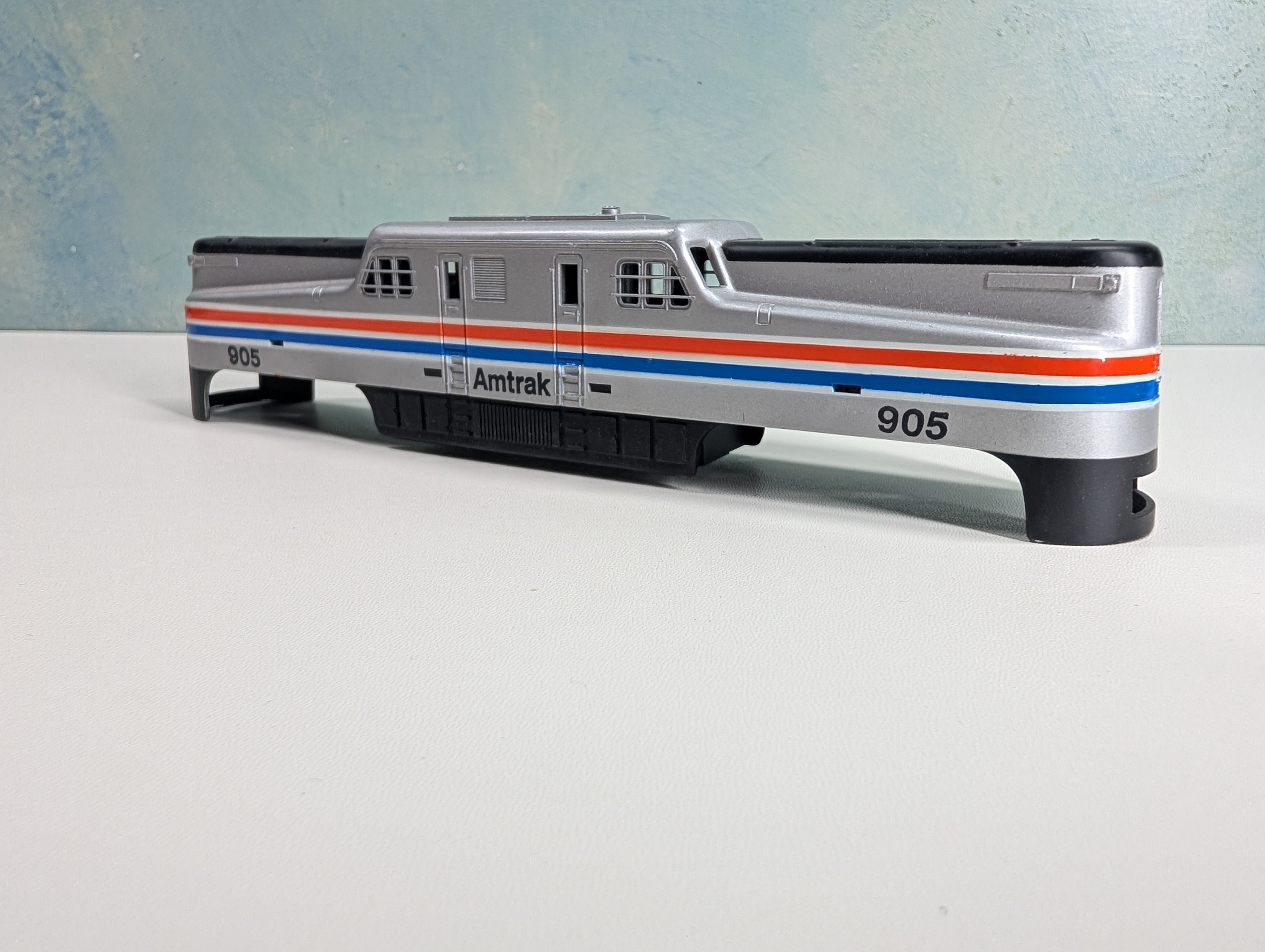 USED Tyco HO Scale GG-1 Shell Only Amtrak #905