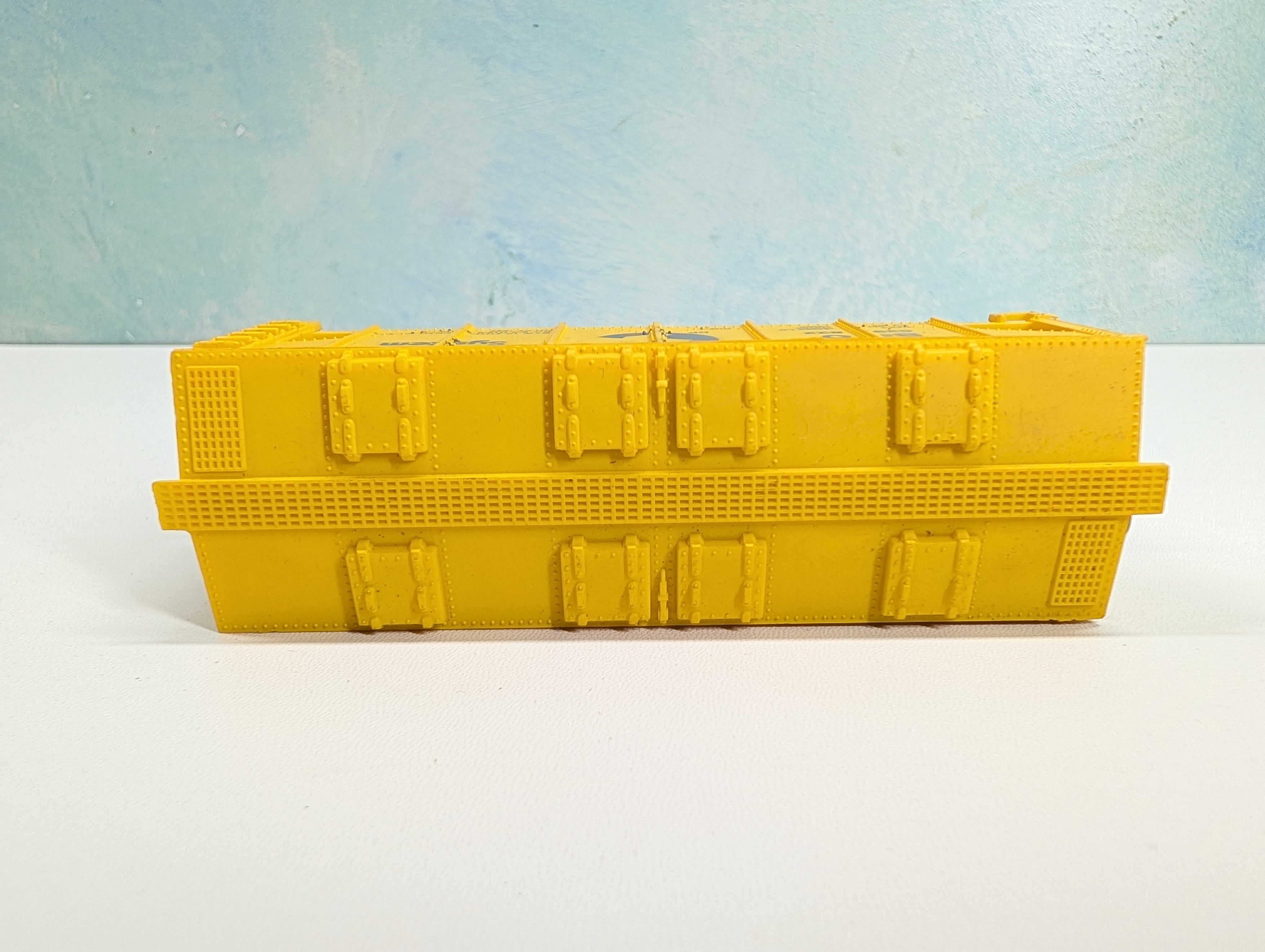 USED HO Scale Covered Hopper Chessie System B&O #629822 Metal Wheels