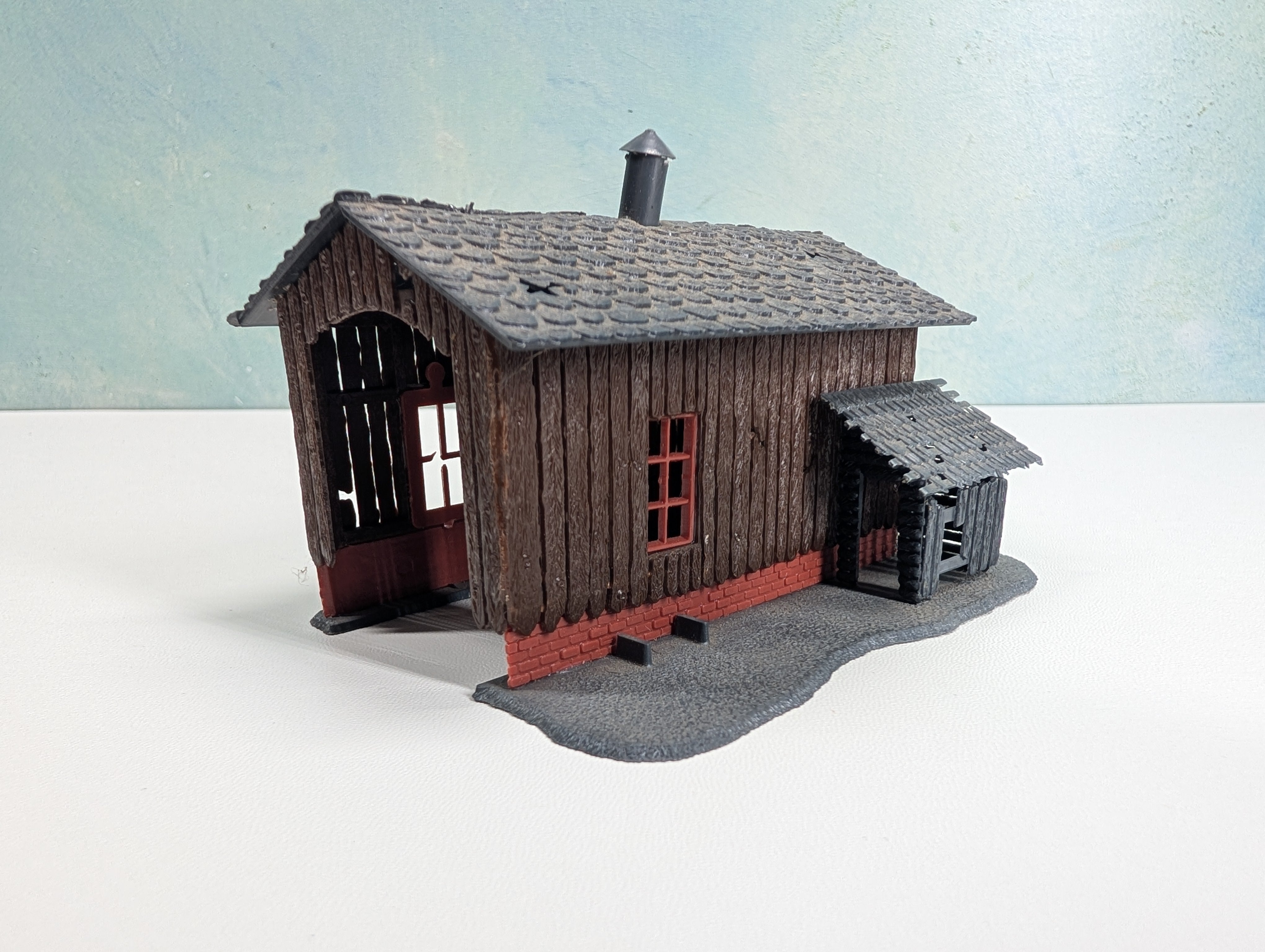 USED HO Scale Abandoned Shed