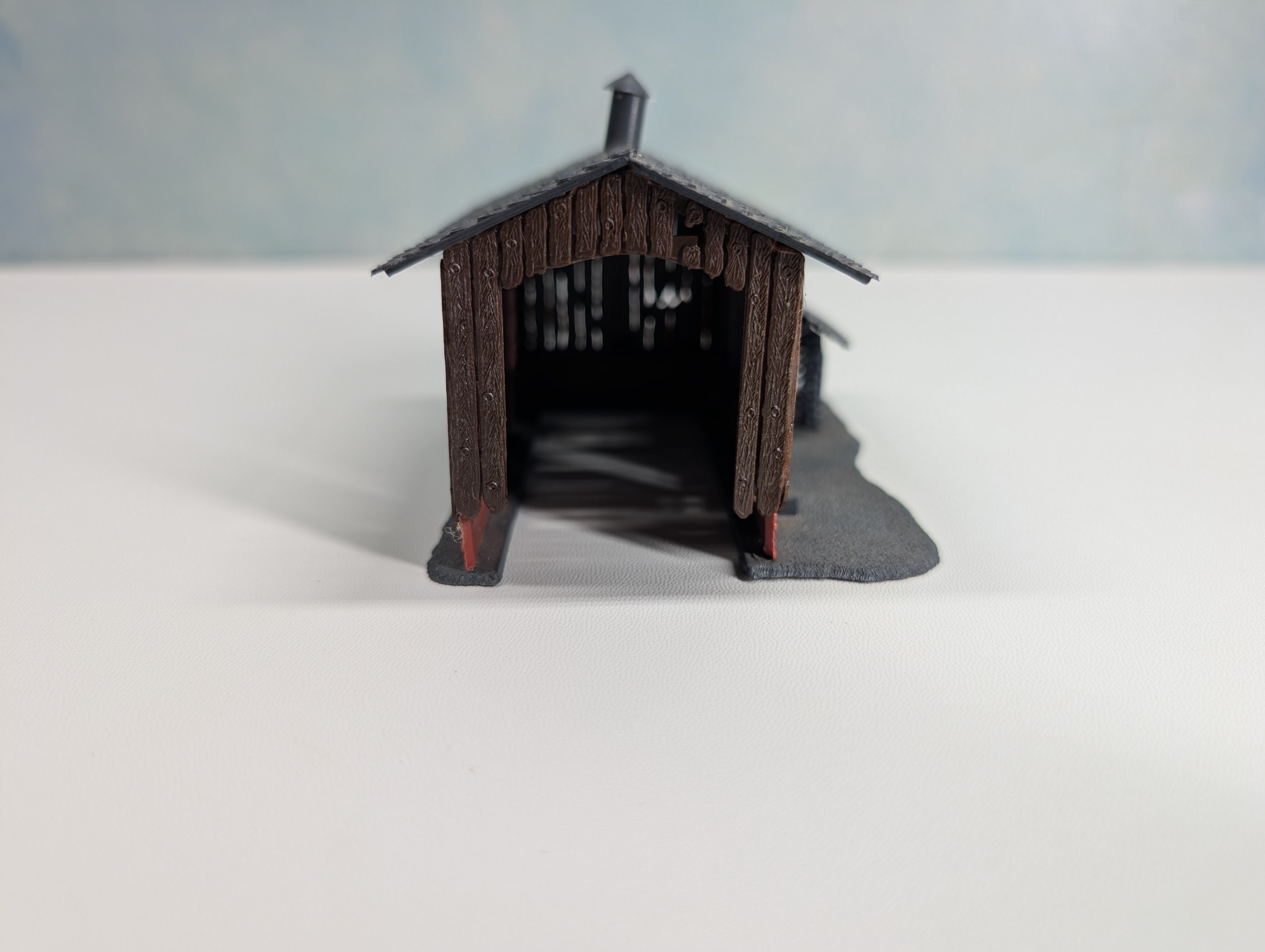USED HO Scale Abandoned Shed