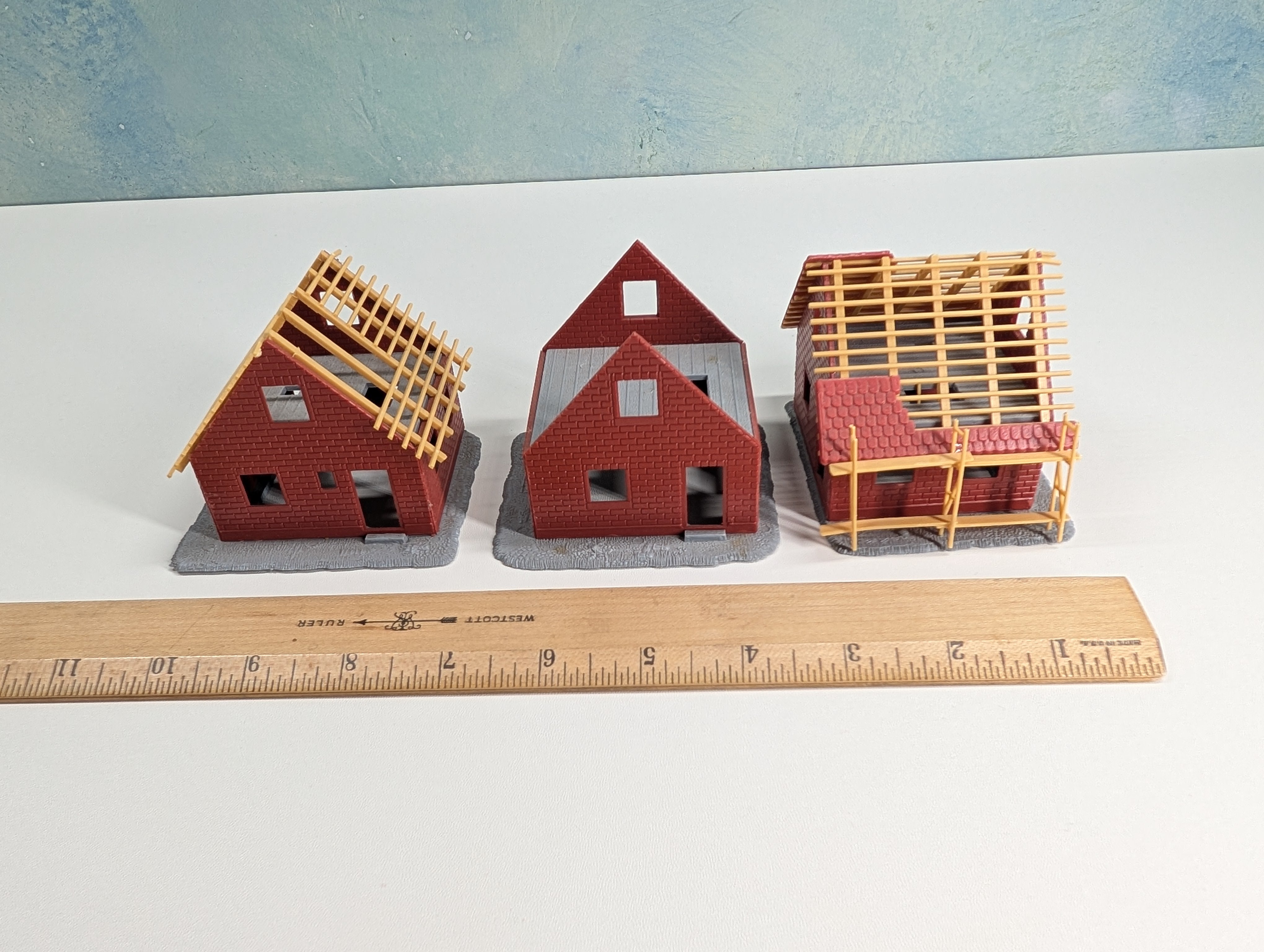 USED HO Scale Brick Homes Under Construction (3 pcs)