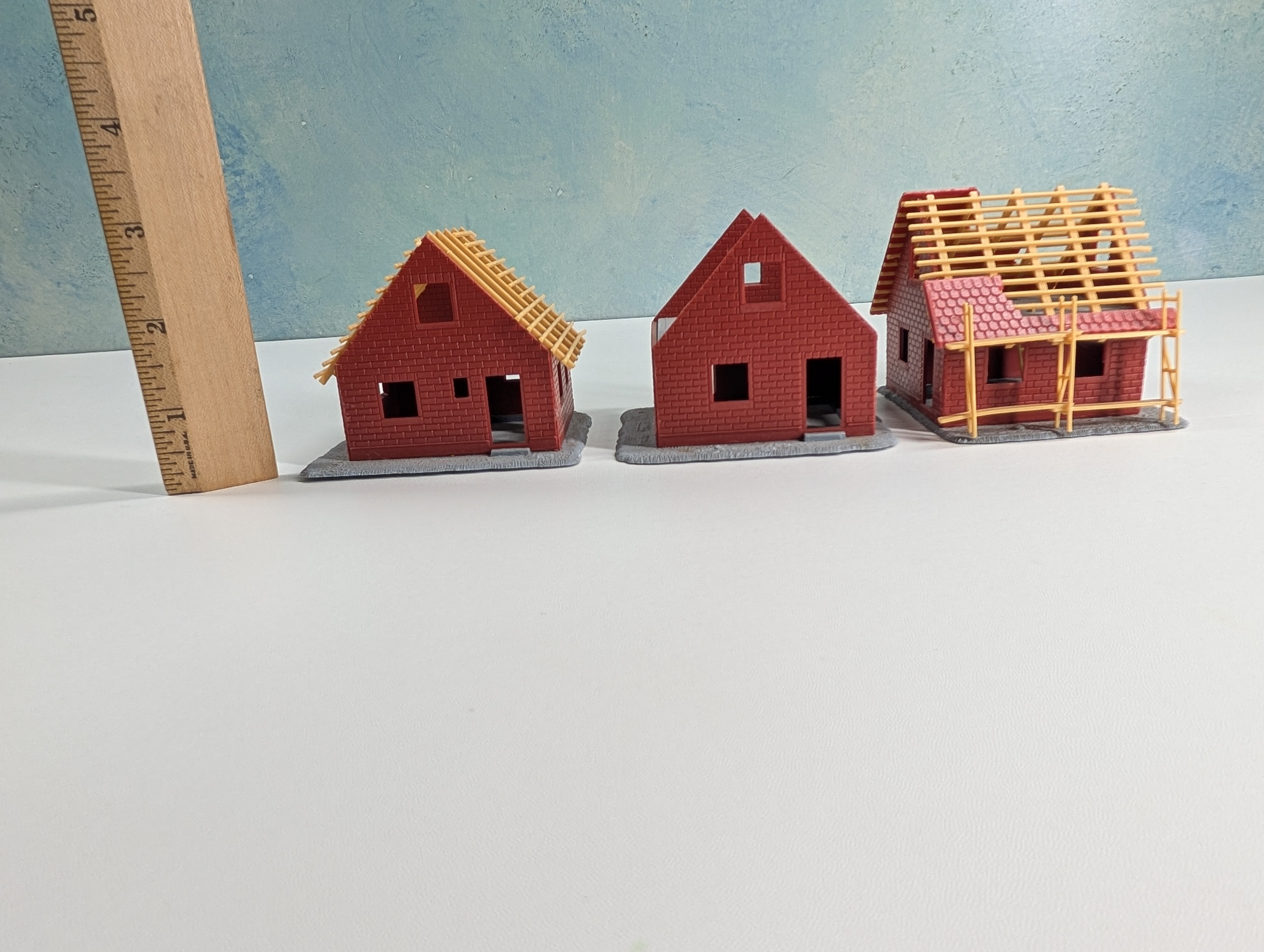 USED HO Scale Brick Homes Under Construction (3 pcs)